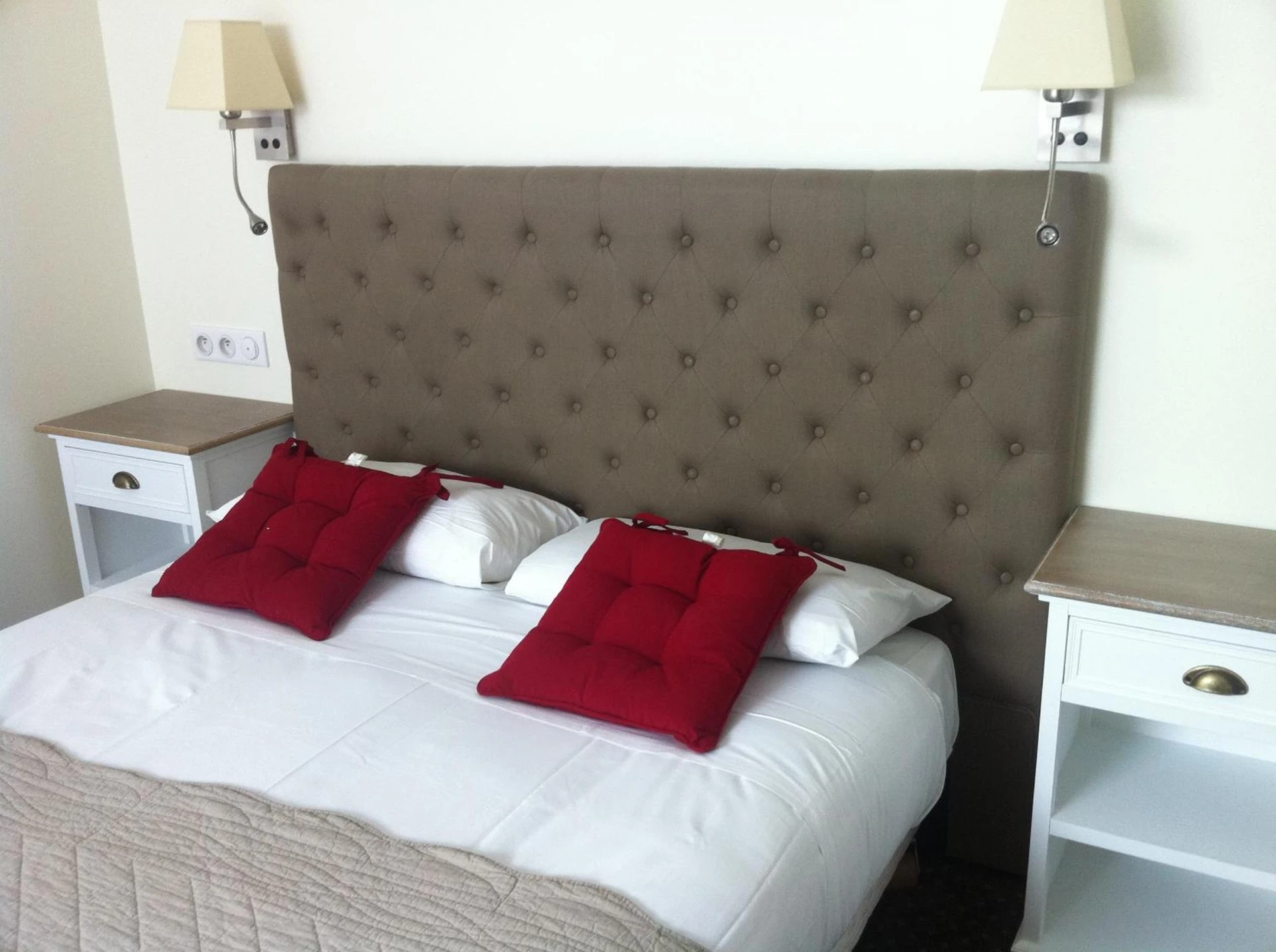 Chambre disponible pour un séminaire d'entreprise à Logis Hôtel Louise de Savoie - Blois