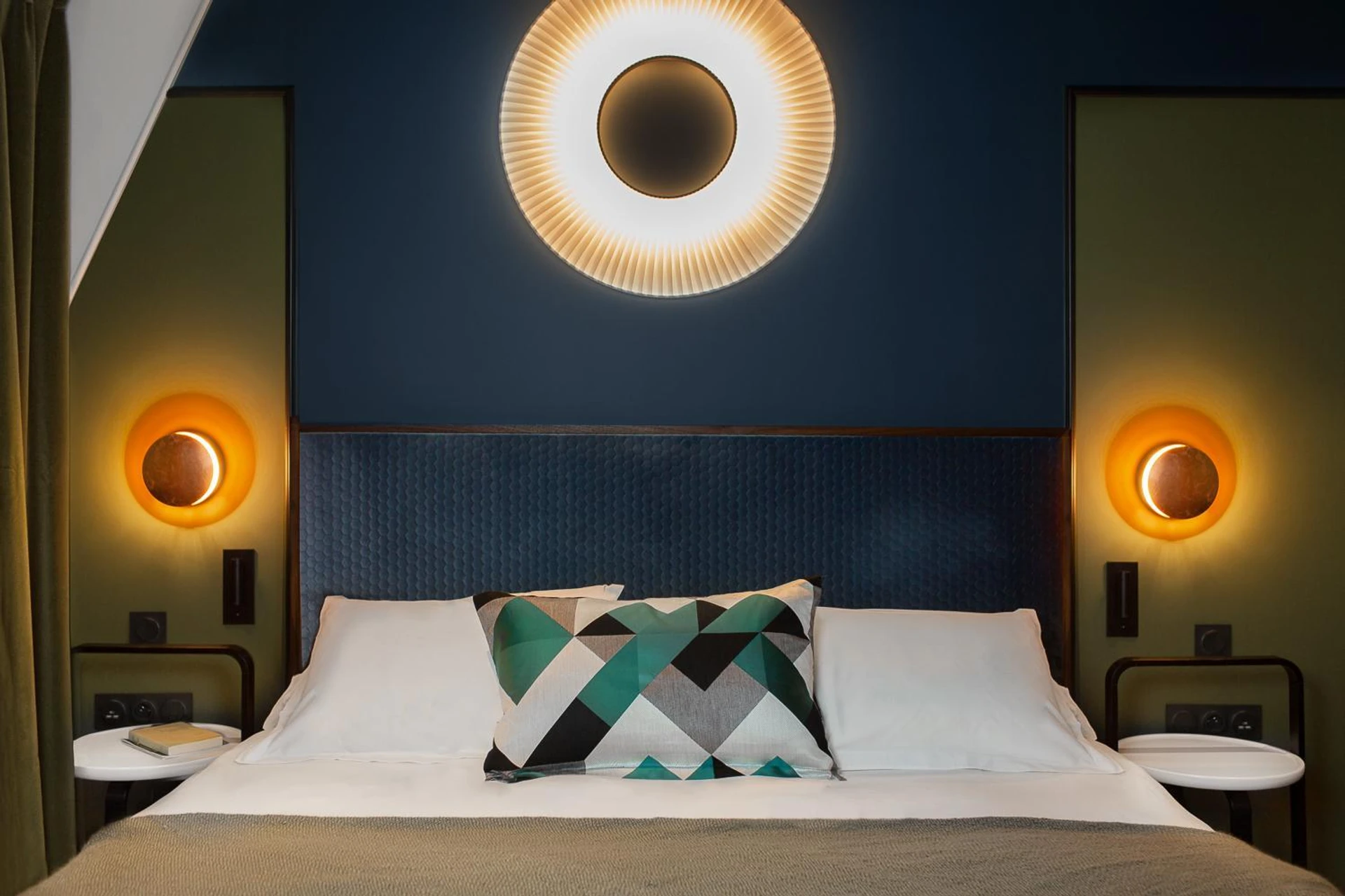 Magnifique chambre pour un séminaire d'entreprise à Hotel Louison - Paris