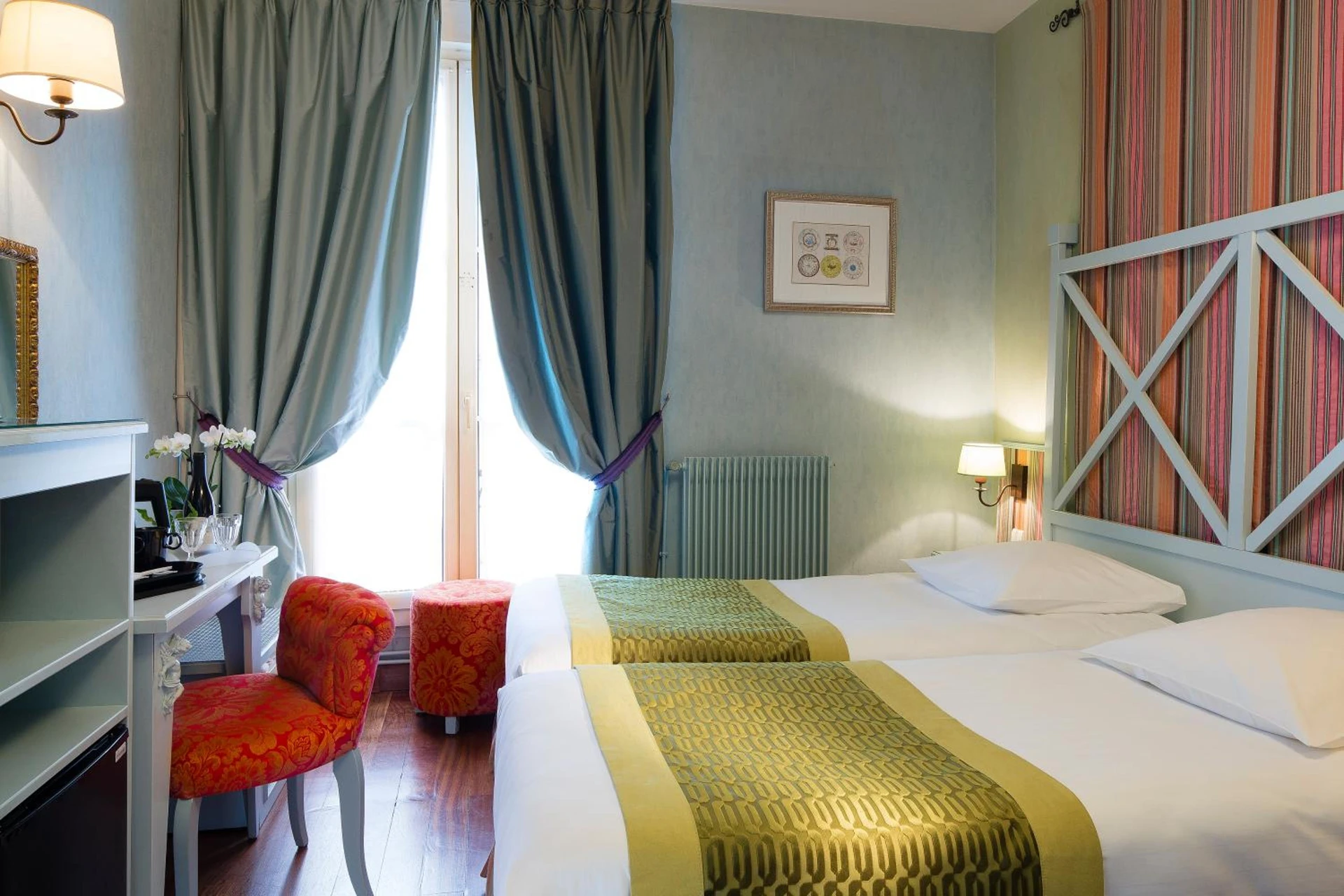 Chambre disponible pour un séminaire d'entreprise à Hotel Louvre Bons Enfants - Paris