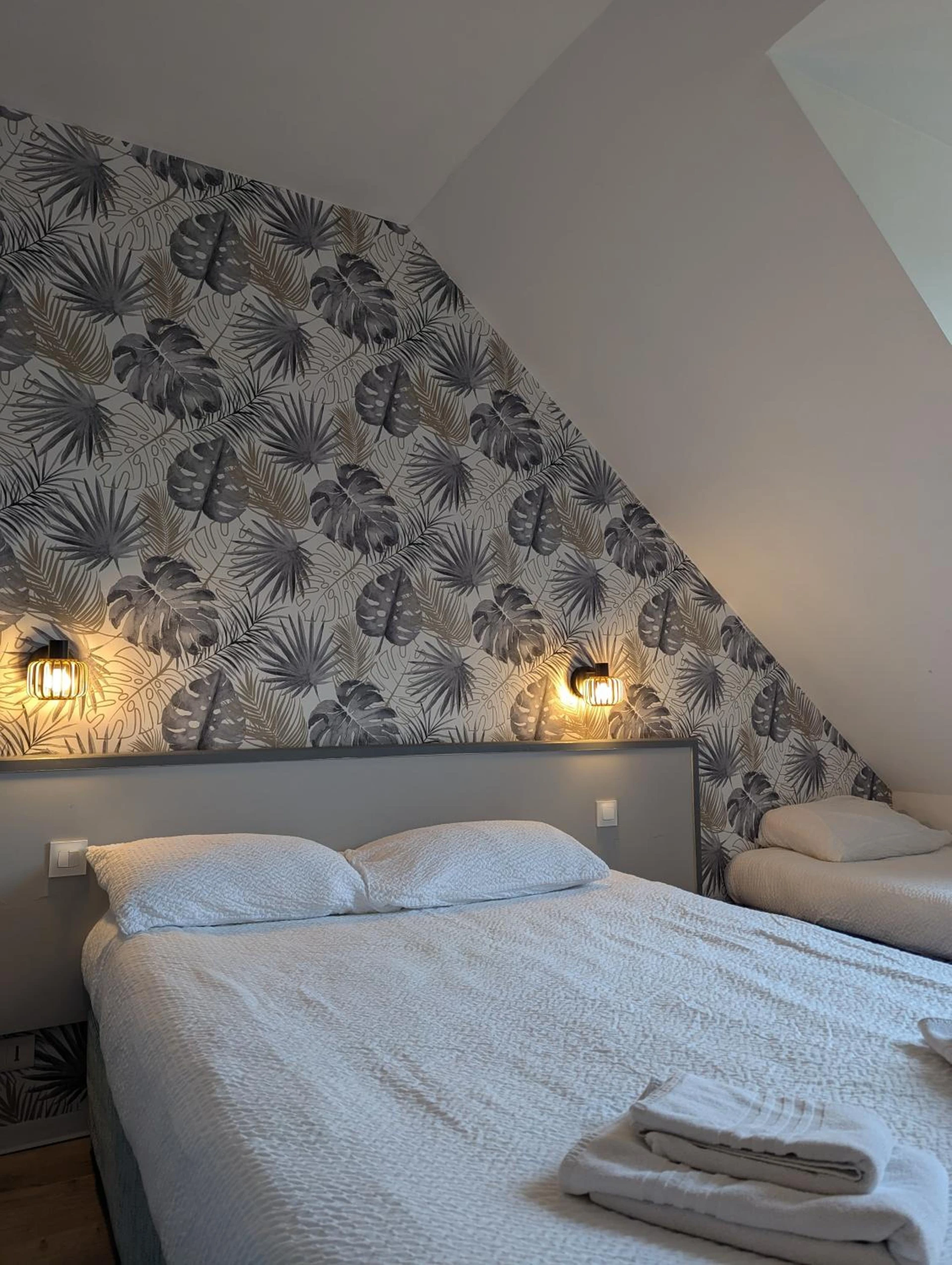 Chambre disponible pour un séminaire d'entreprise à Logis Hôtel Lucotel - Lanvollon