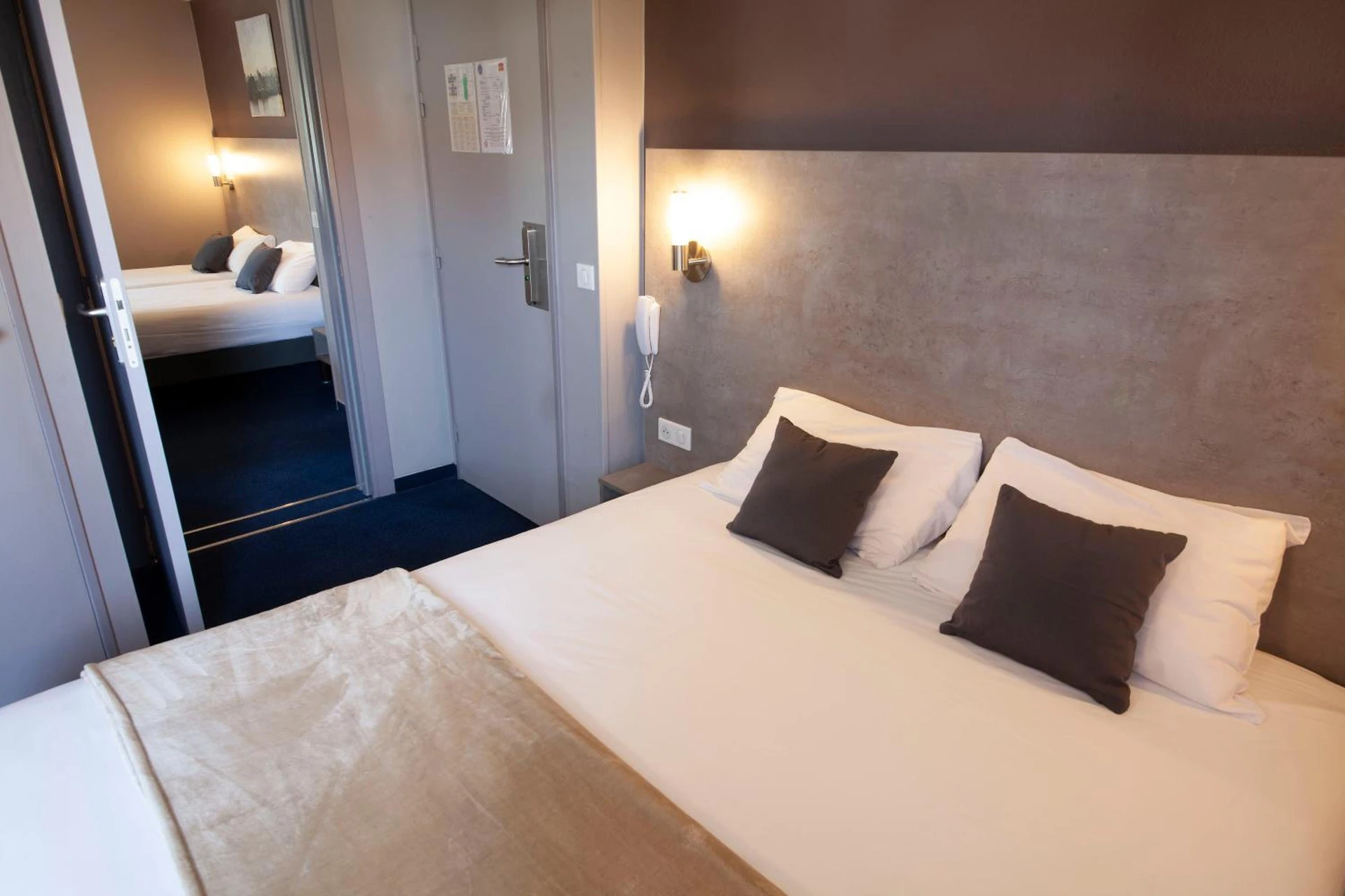Chambre disponible pour un séminaire d'entreprise à Hotel Lune Etoile - Clermont-Ferrand