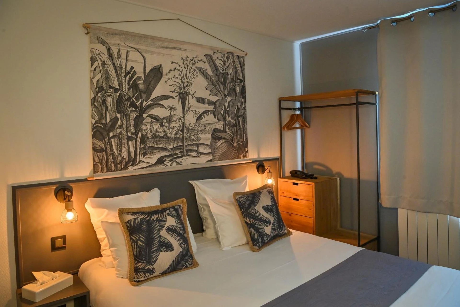 Magnifique chambre pour un séminaire d'entreprise à Contact Hôtel Lunotel Saint Lô - Saint-Lô