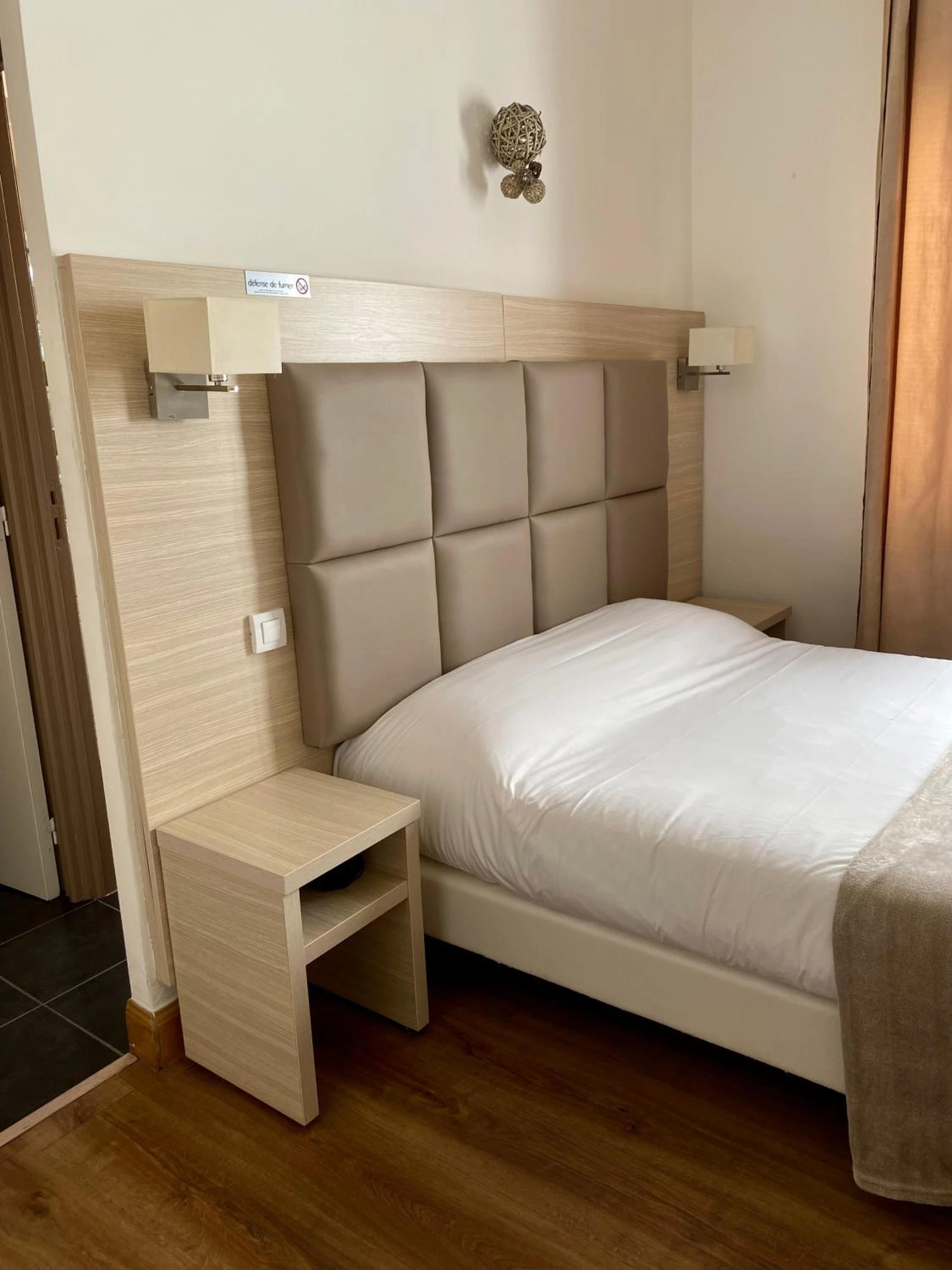Chambre disponible pour un séminaire d'entreprise à Hotel Lutetia - Cannes