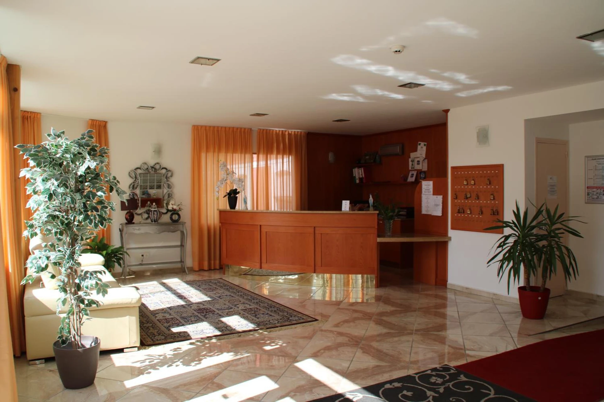 Ambiance de travail pour séminaire d'entreprise à Hôtel Lutetia - Lourdes