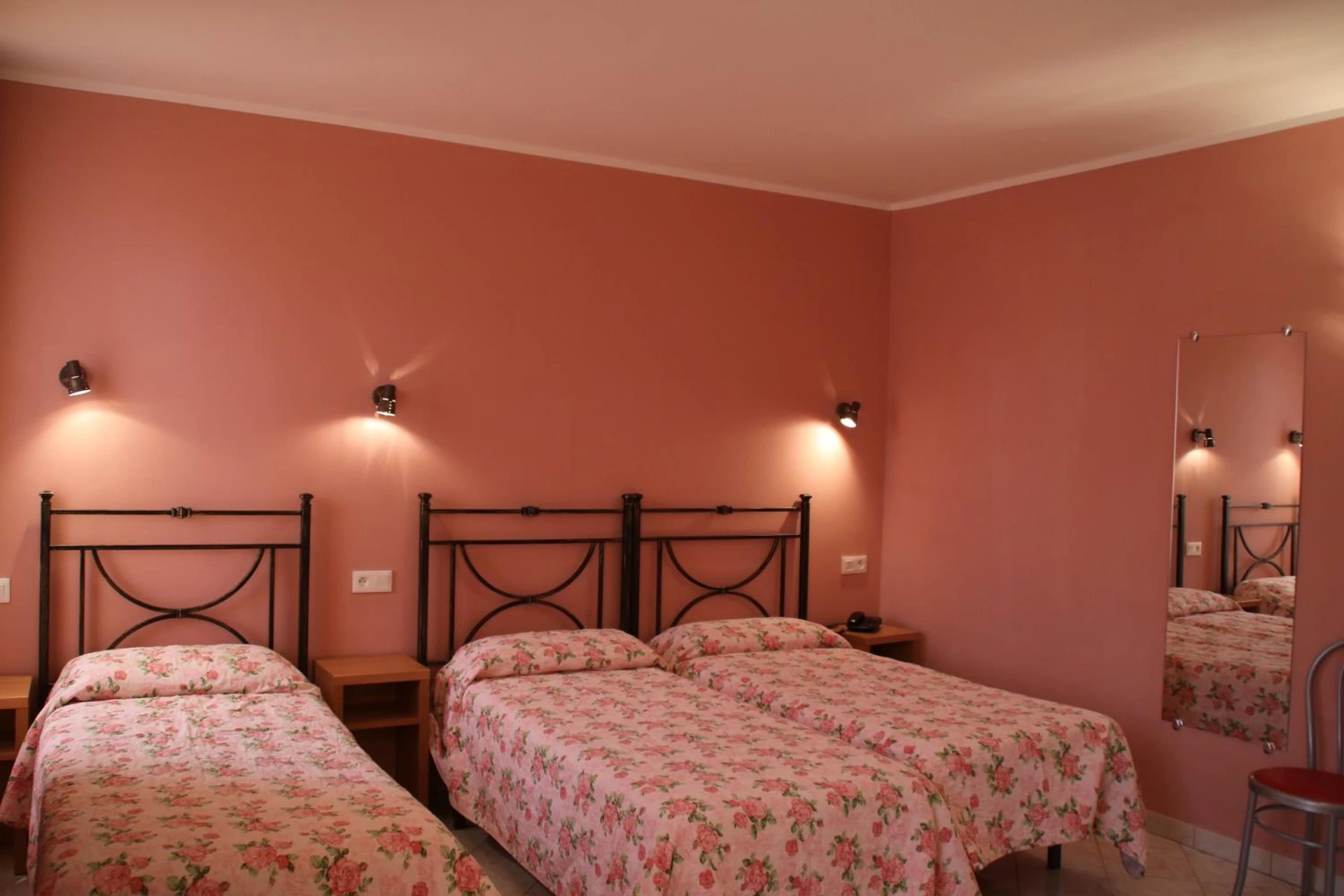Chambre disponible pour un séminaire d'entreprise à Hôtel Lutetia - Lourdes