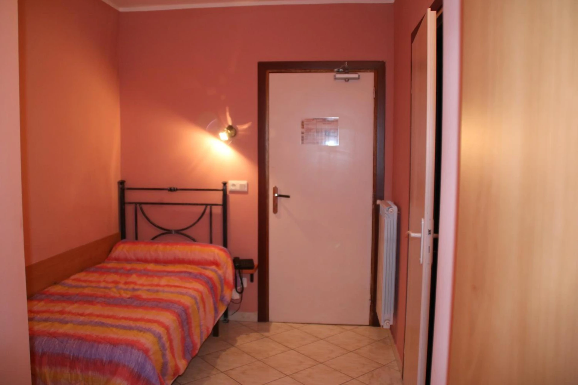 Magnifique chambre pour un séminaire d'entreprise à Hôtel Lutetia - Lourdes