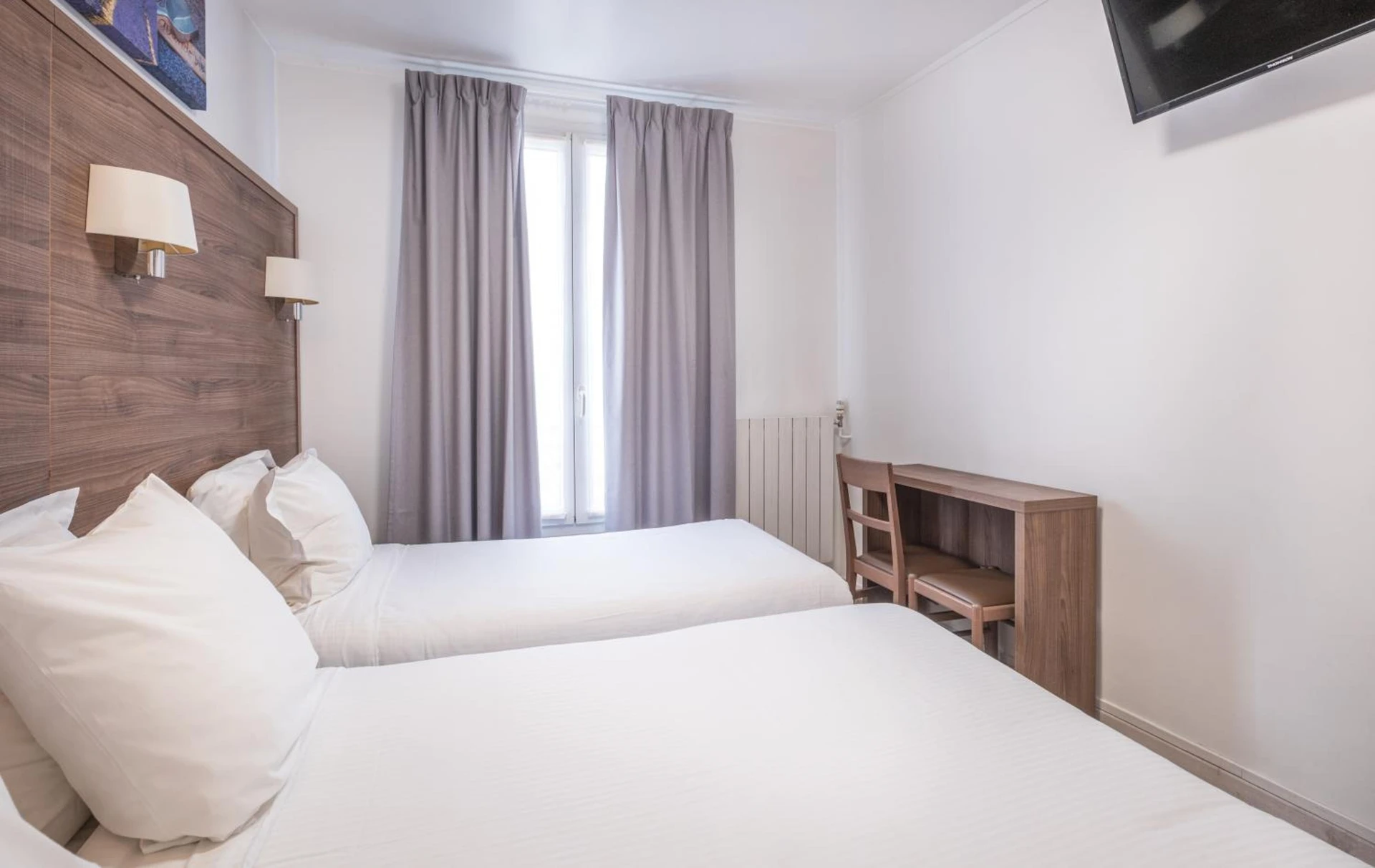 Chambre disponible pour un séminaire d'entreprise à Hotel Luxor - Issy-les-Moulineaux
