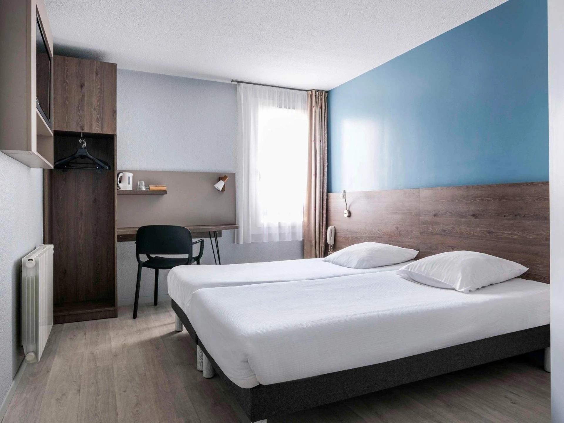 Magnifique chambre pour un séminaire d'entreprise à greet Hotel Massieux Lyon Nord - Massieux