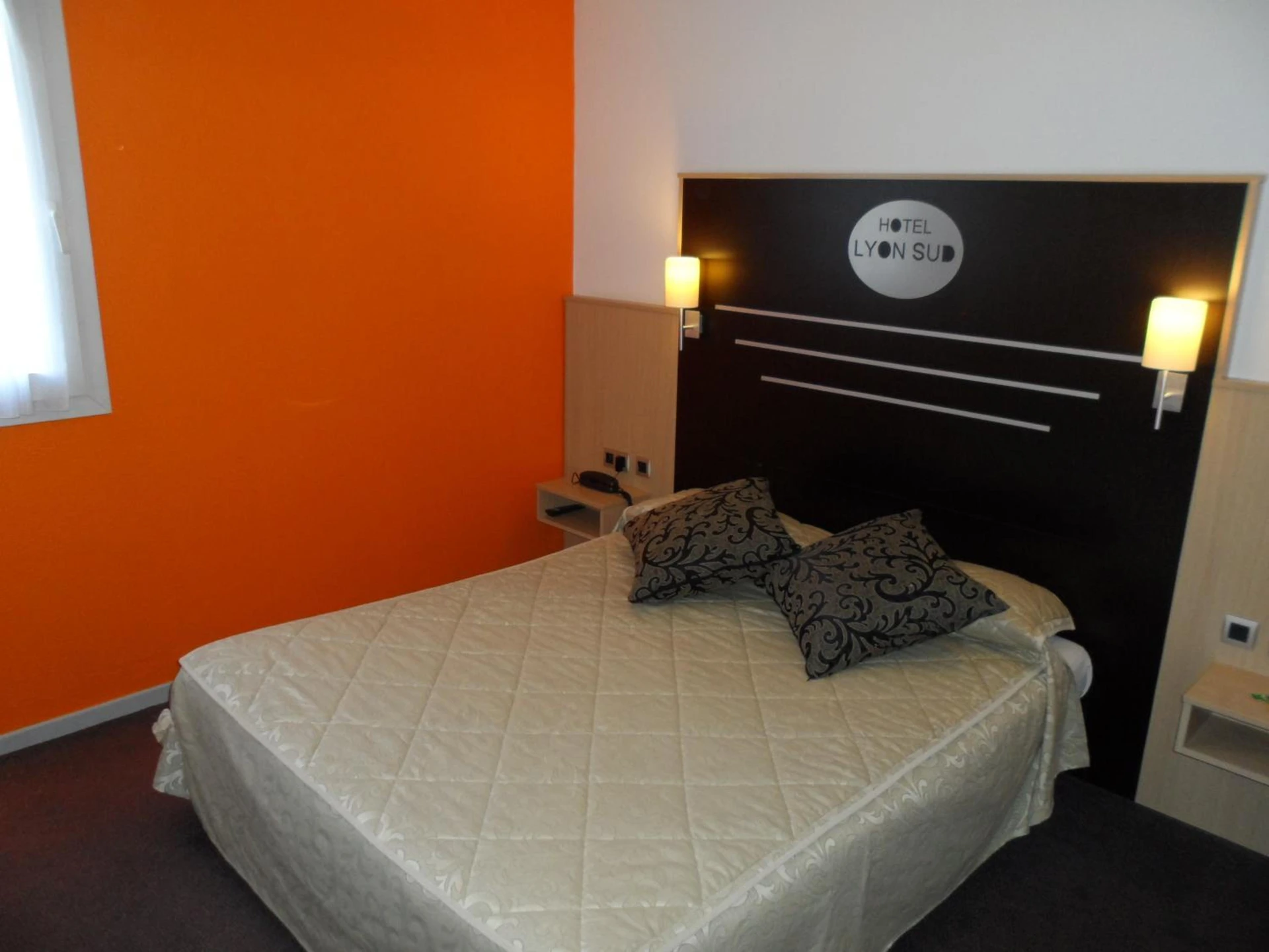 Chambre disponible pour un séminaire d'entreprise à Hotel Lyon Sud, Pierre Benite, St Genis Laval - Pierre-Bénite