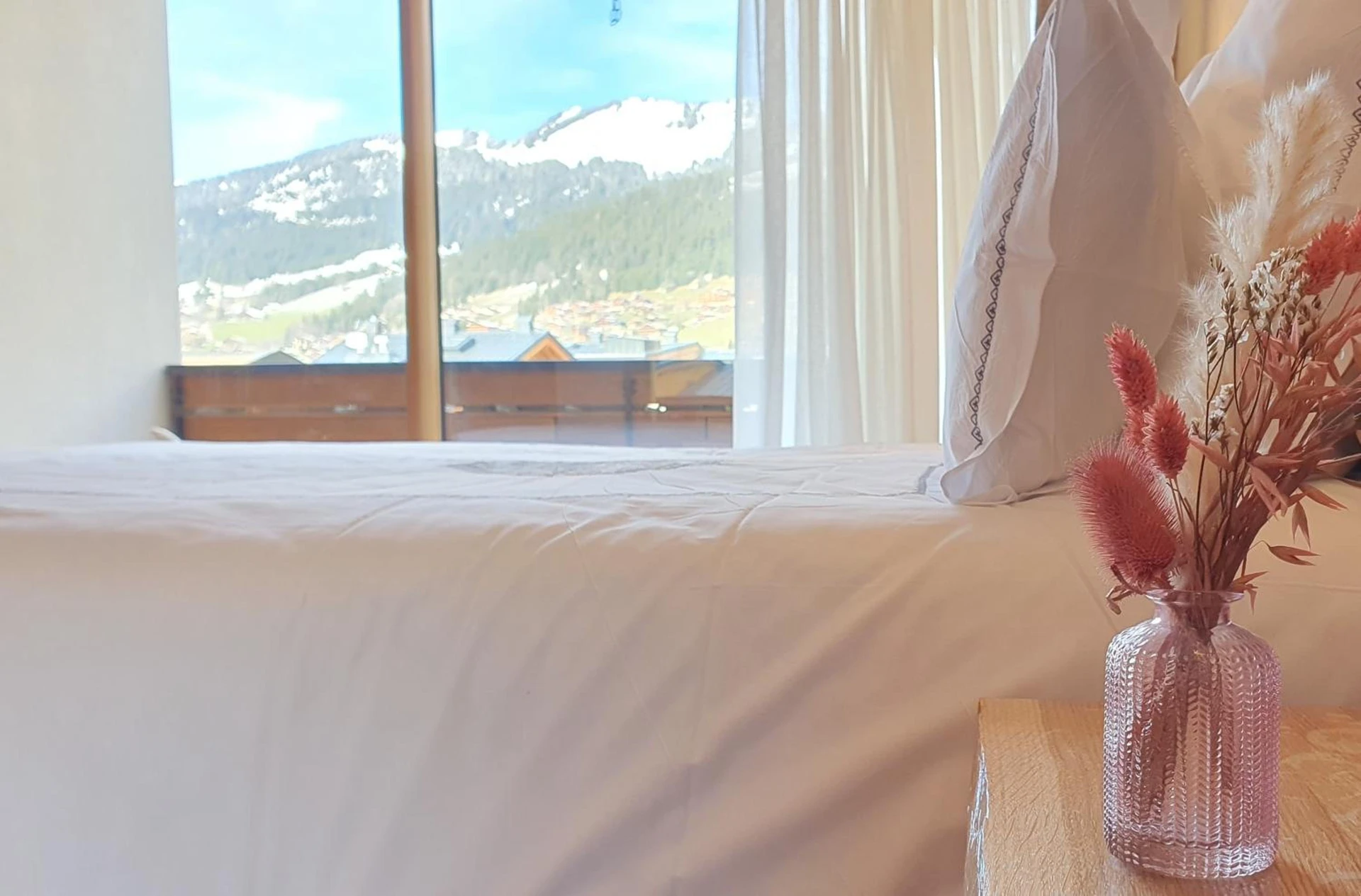 Chambre disponible pour un séminaire d'entreprise à Hôtel Macchi Restaurant & Spa - Châtel