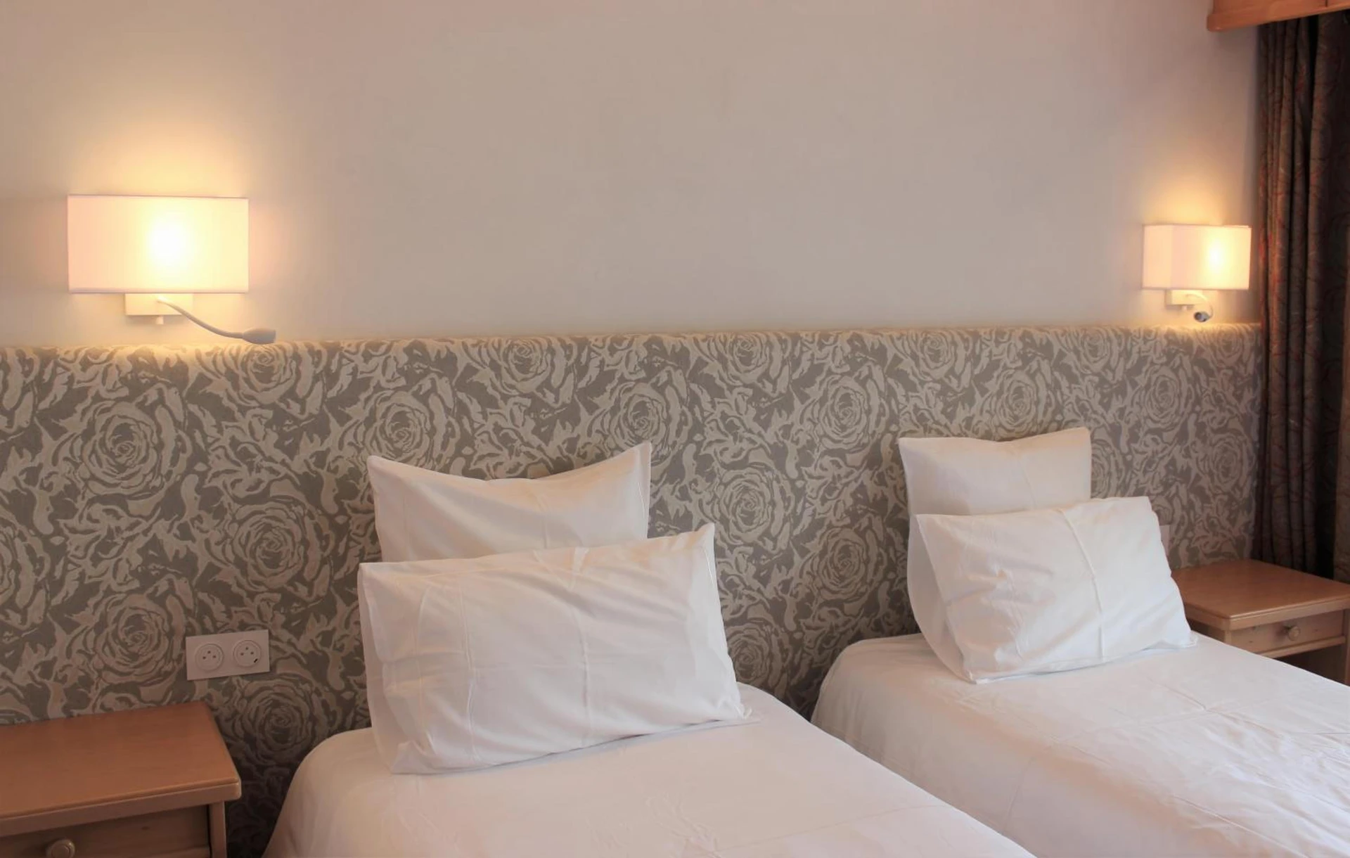 Chambre disponible pour un séminaire d'entreprise à Hôtel Macchi Restaurant & Spa - Châtel