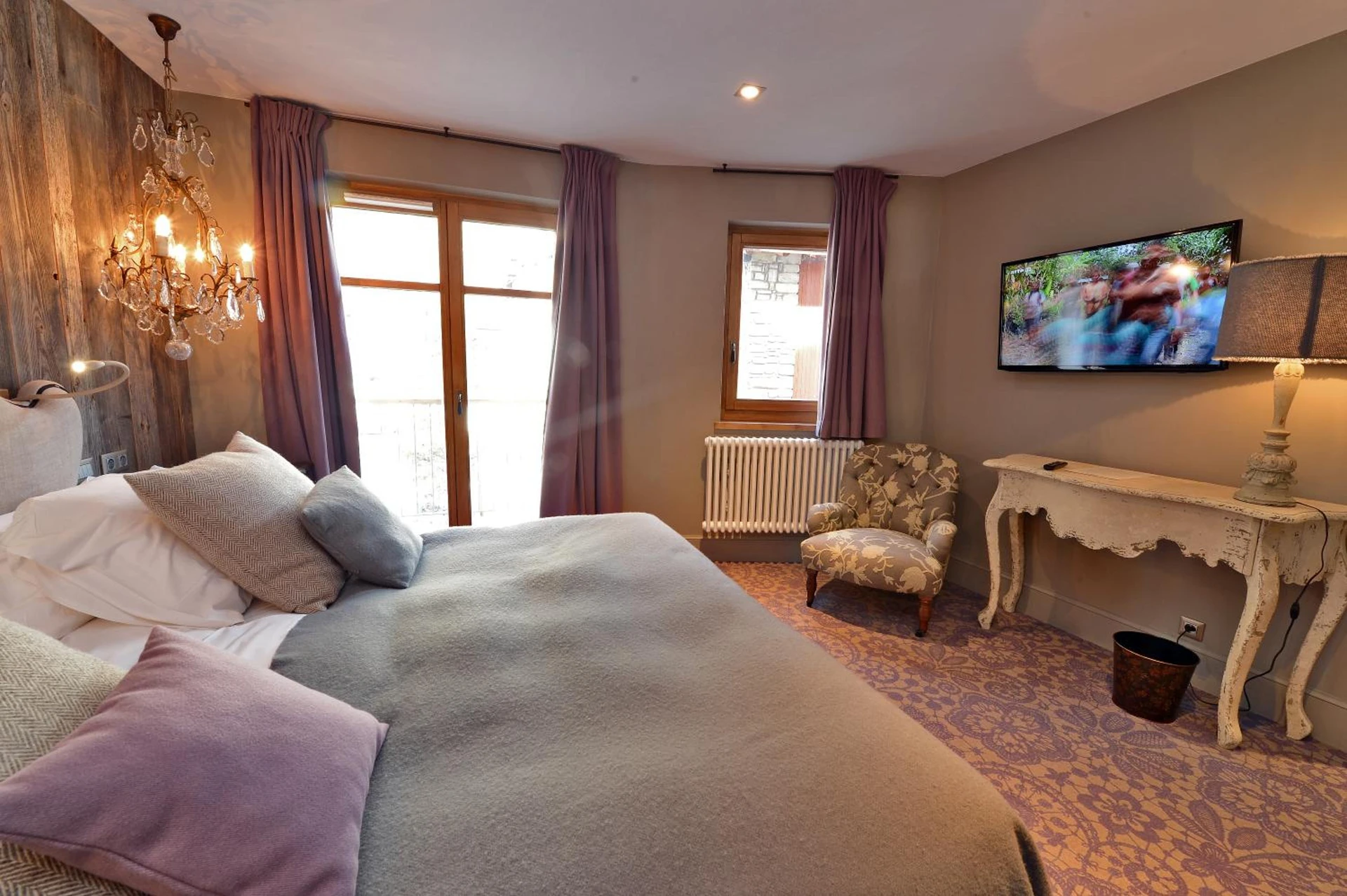 Chambre disponible pour un séminaire d'entreprise à Maison de Famille Les 5 Frères - Val dʼIsère