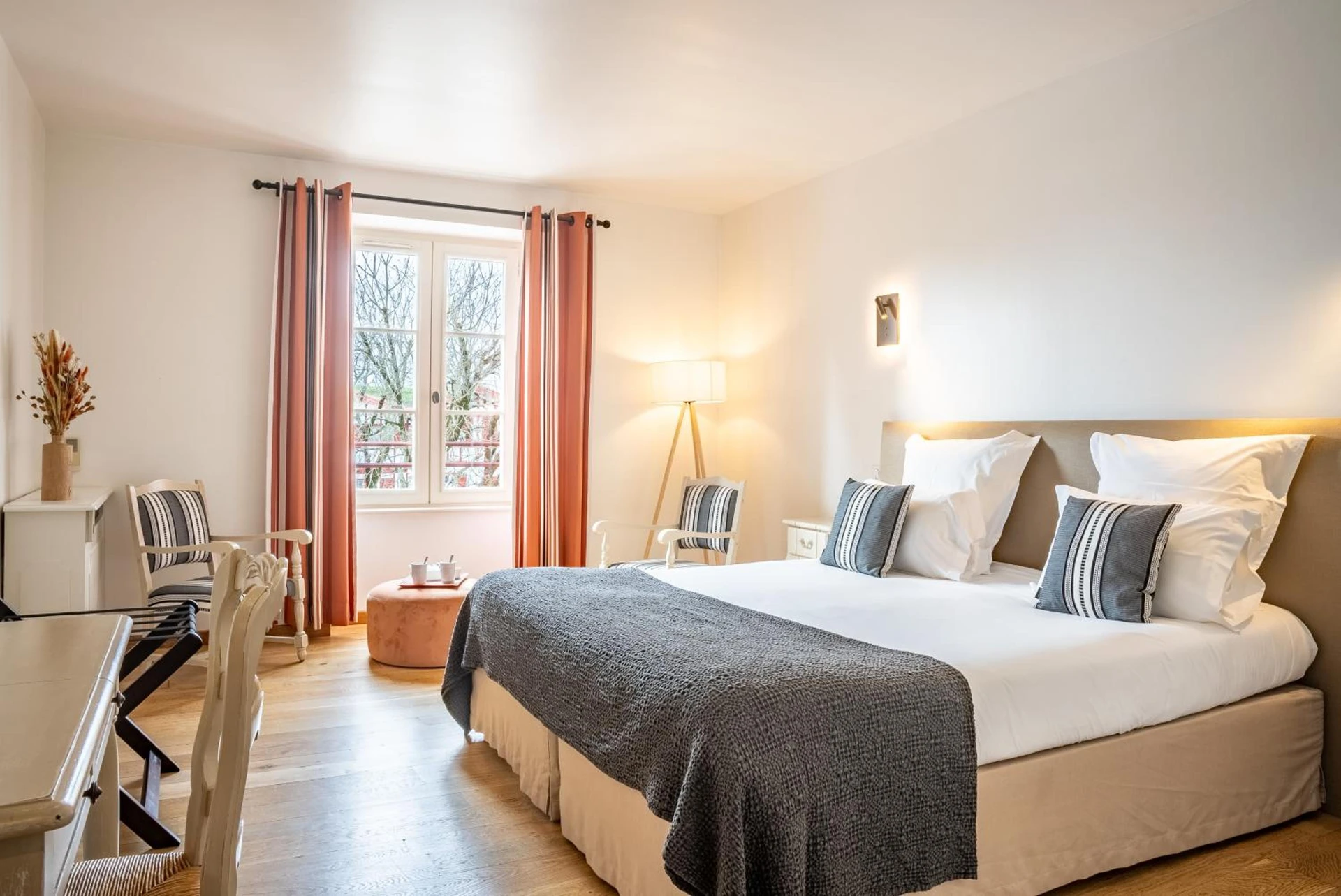 Magnifique chambre pour un séminaire d'entreprise à Hôtel Restaurant & Spa La Maison Oppoca - Ainhoa