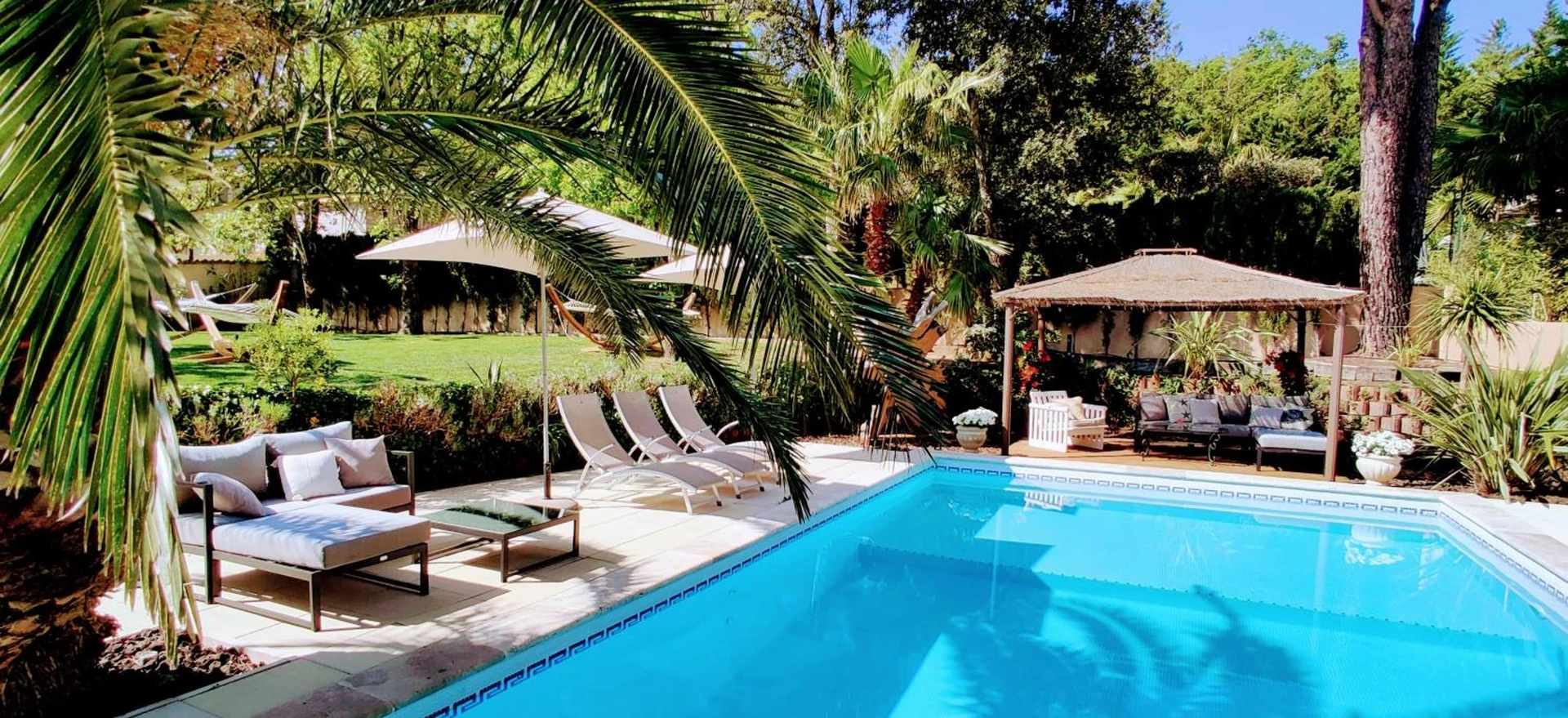 Organiser un séminaire d'entreprise : Maison Prestige Saint Tropez by Roberto Geissini à grimaud