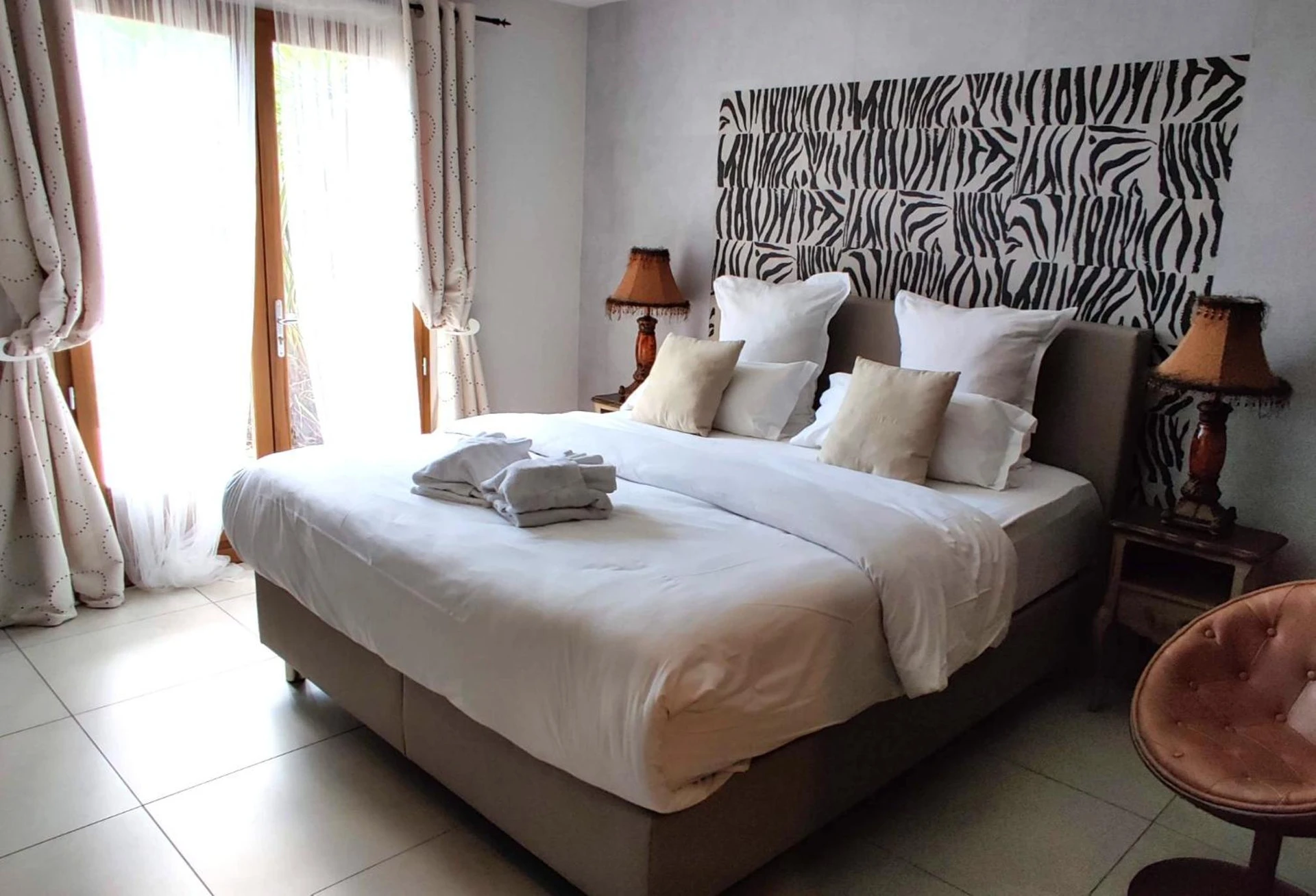 Chambre disponible pour un séminaire d'entreprise à Maison Prestige Saint Tropez by Roberto Geissini - Grimaud