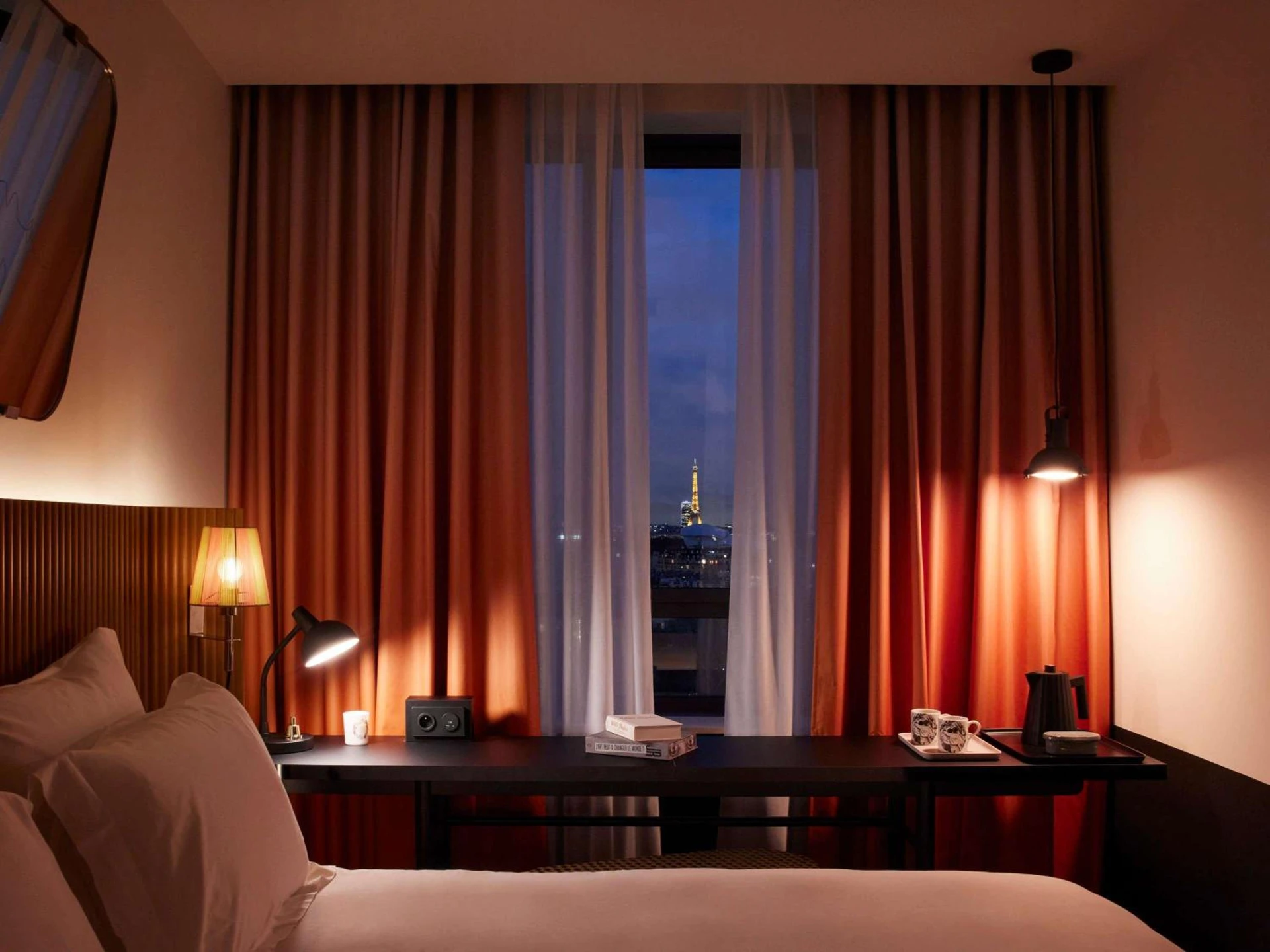 Magnifique chambre pour un séminaire d'entreprise à Mama Shelter Paris La Défense - Puteaux