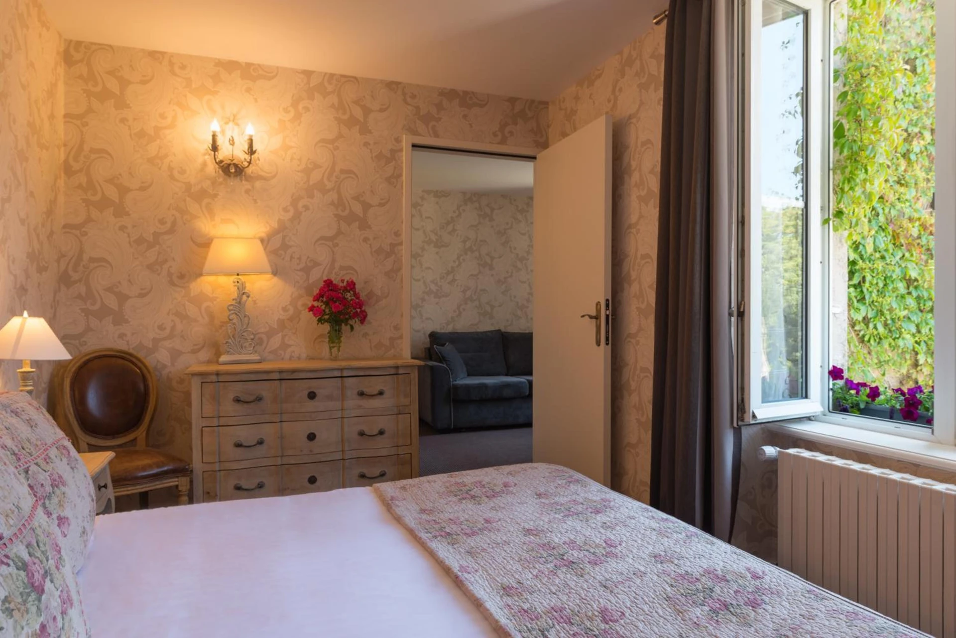 Chambre disponible pour un séminaire d'entreprise à Manoir de la Roche Torin, The Originals Relais - Courtils