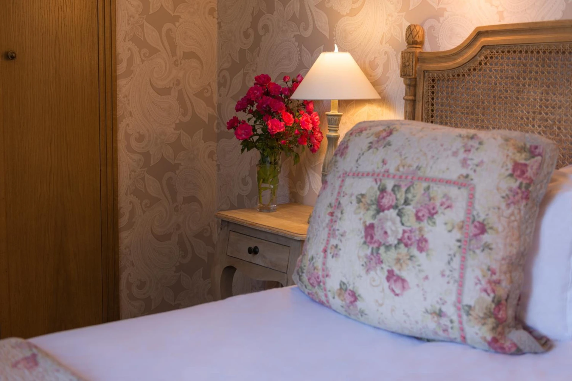 Chambre disponible pour un séminaire d'entreprise à Manoir de la Roche Torin, The Originals Relais - Courtils