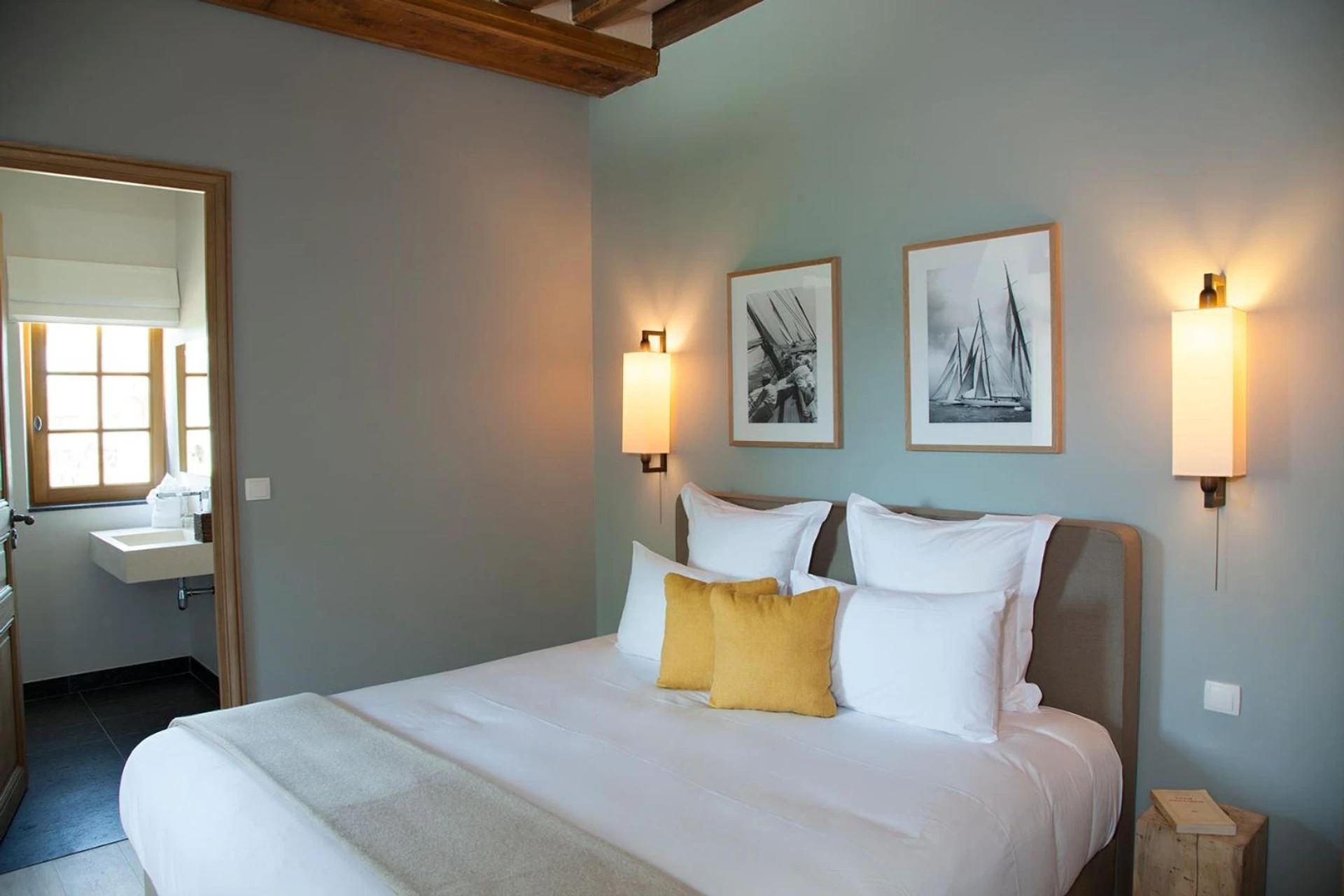 Magnifique chambre pour un séminaire d'entreprise à Manoir de Surville - Surville