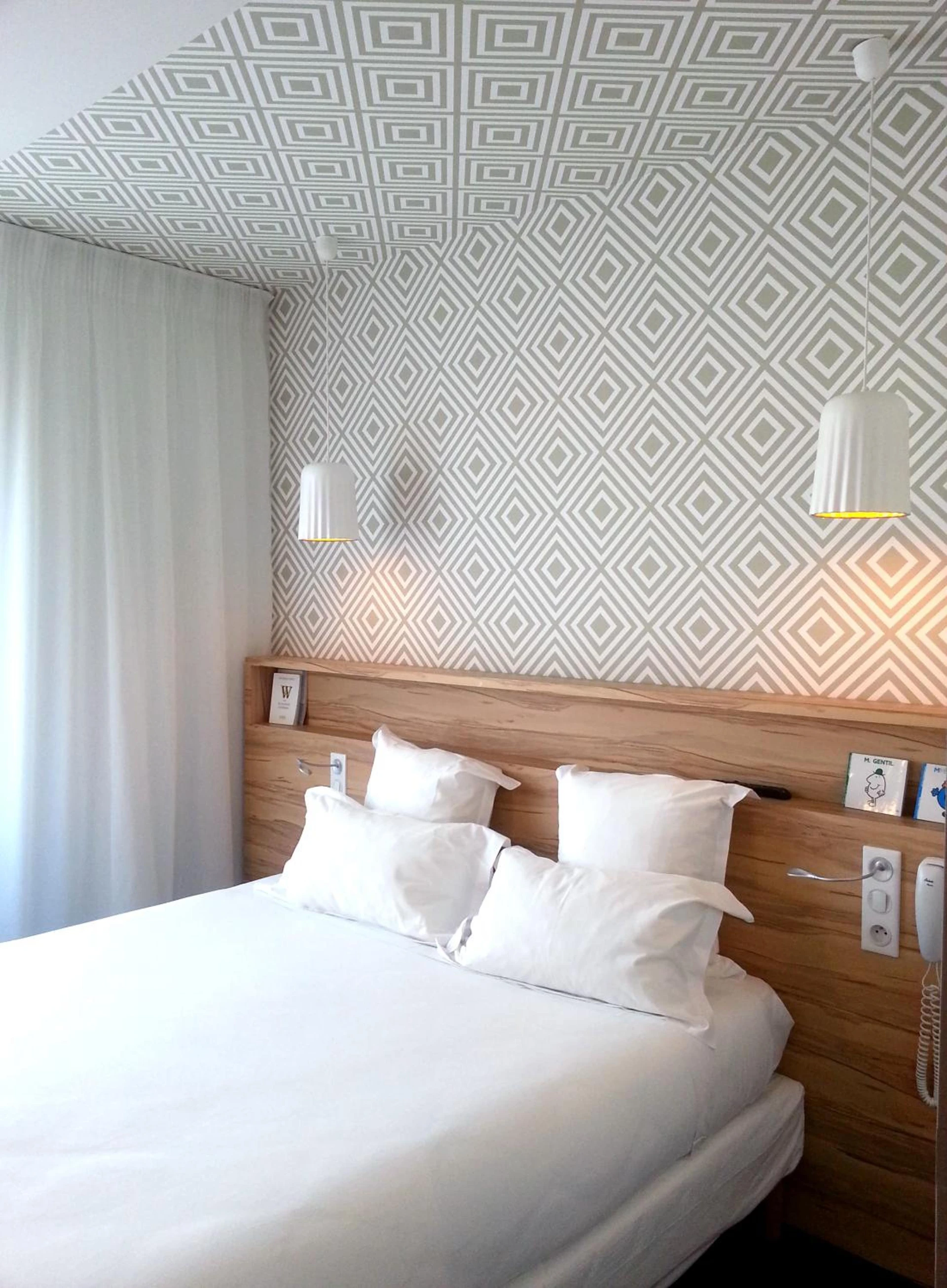 Chambre disponible pour un séminaire d'entreprise à Hôtel et Apparts Marin - Laval