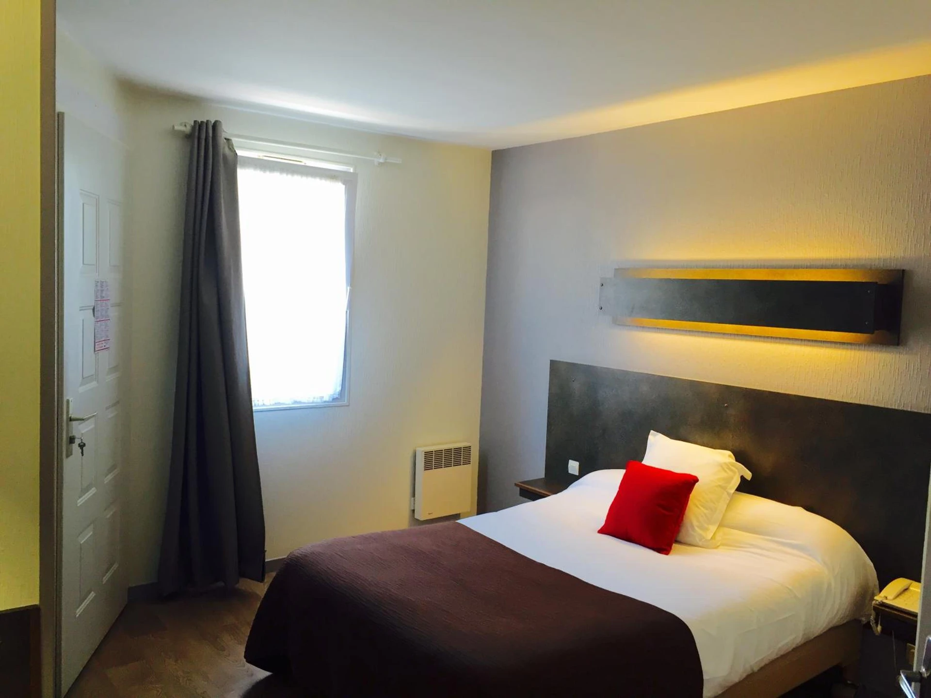 Chambre disponible pour un séminaire d'entreprise à Hôtel Marjolaine - Roullet-Saint-Estèphe