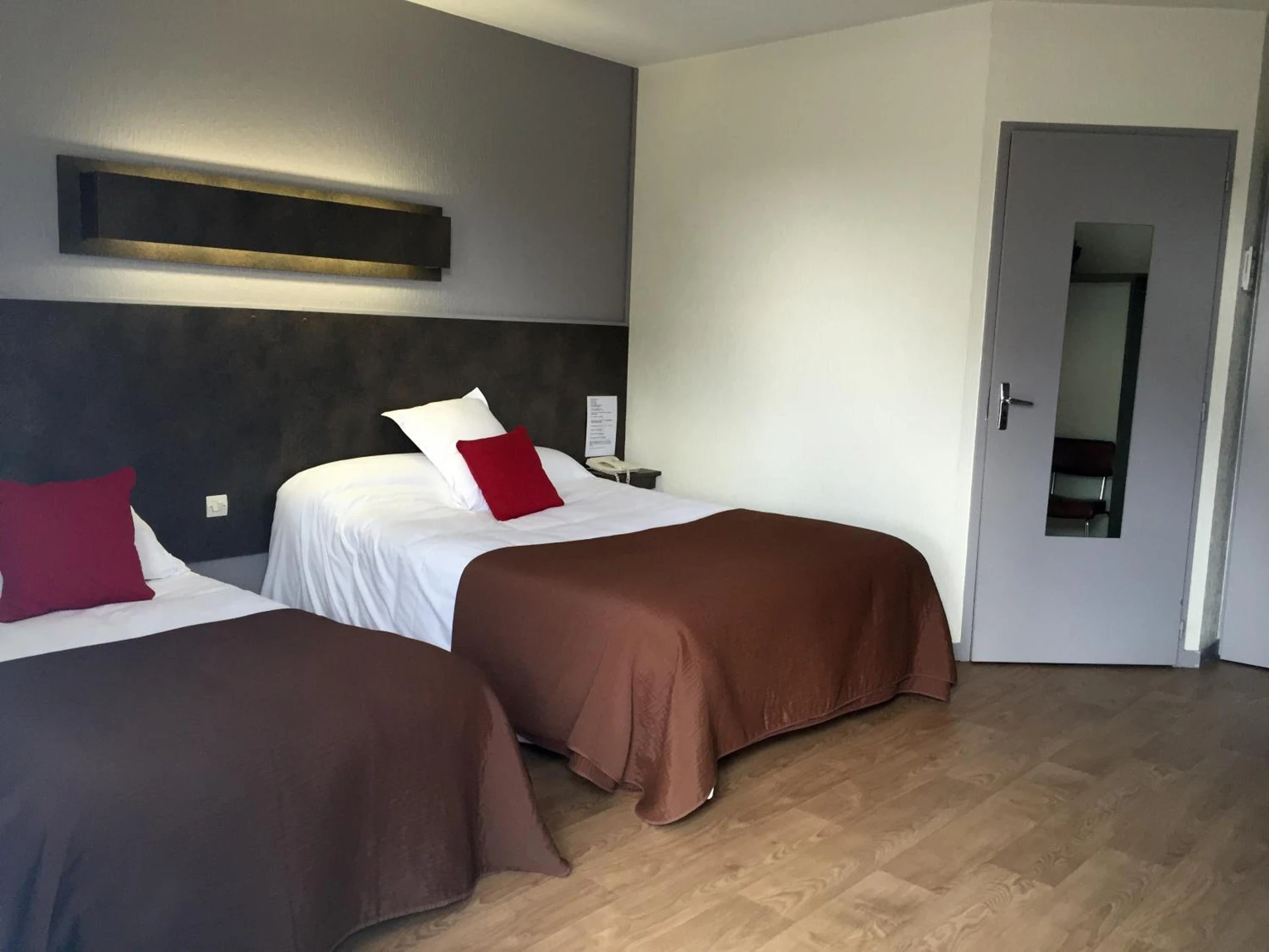 Chambre disponible pour un séminaire d'entreprise à Hôtel Marjolaine - Roullet-Saint-Estèphe