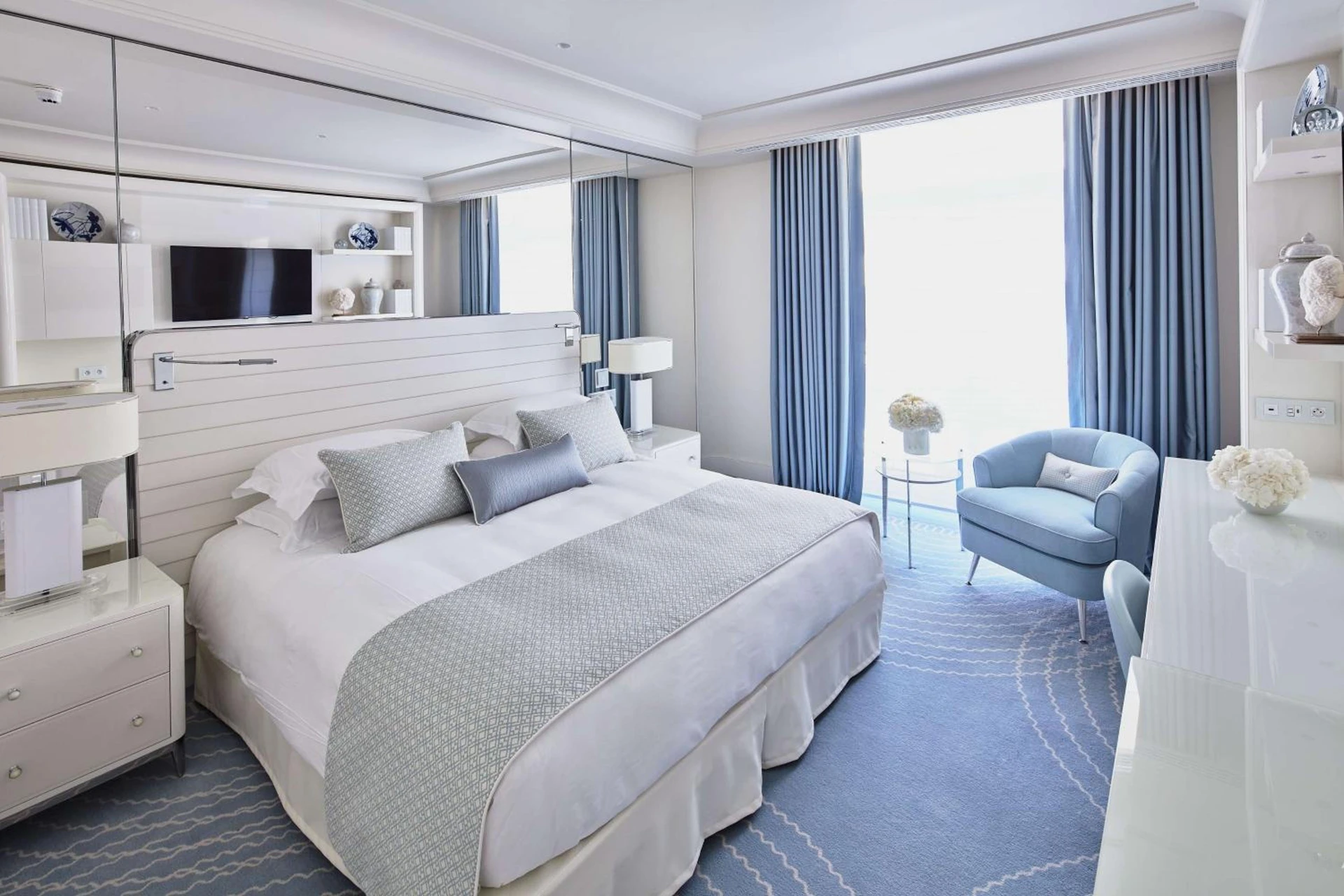 Chambre disponible pour un séminaire d'entreprise à Hôtel Martinez, in The Unbound Collection by Hyatt - Cannes