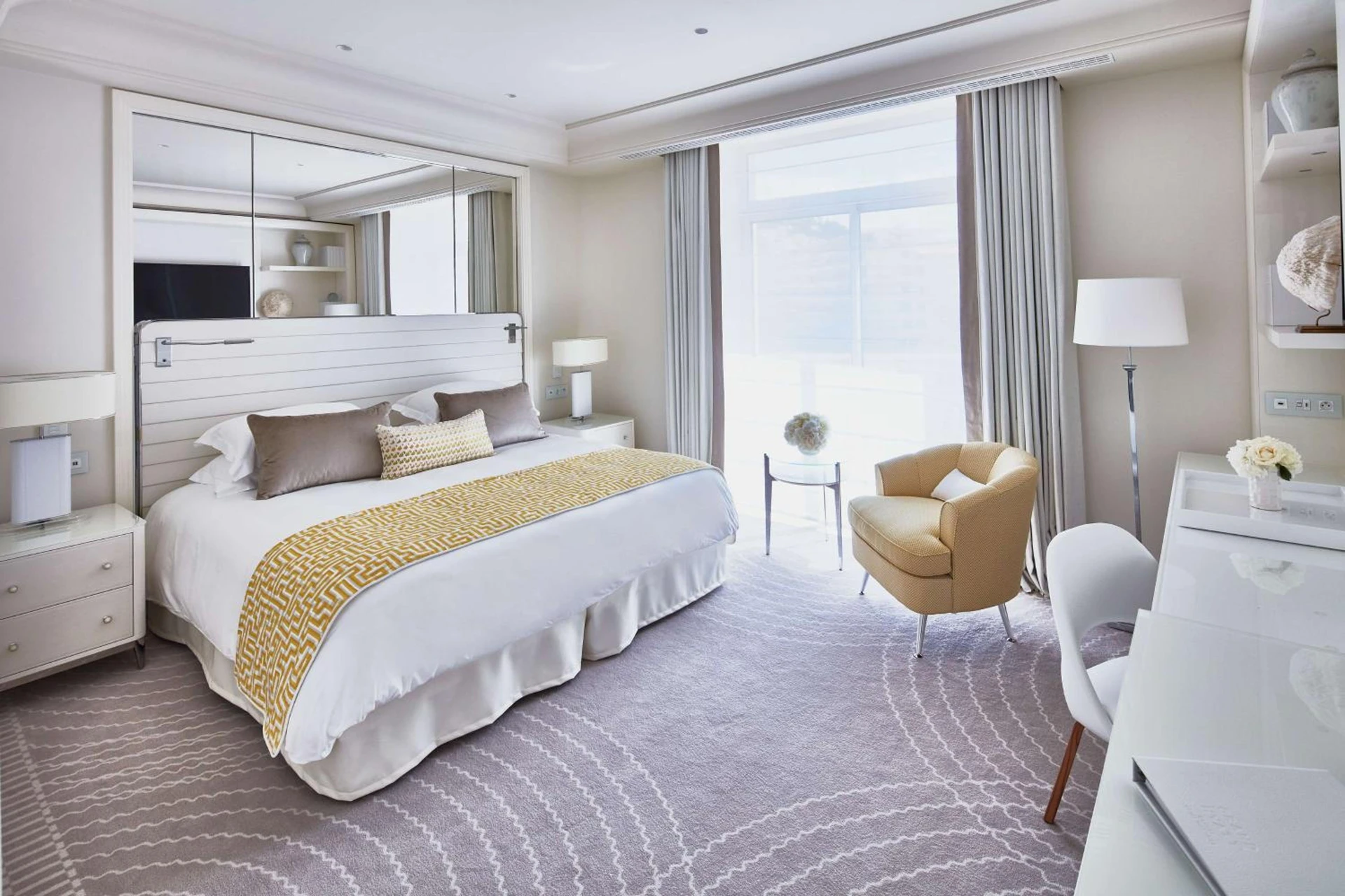 Chambre disponible pour un séminaire d'entreprise à Hôtel Martinez, in The Unbound Collection by Hyatt - Cannes