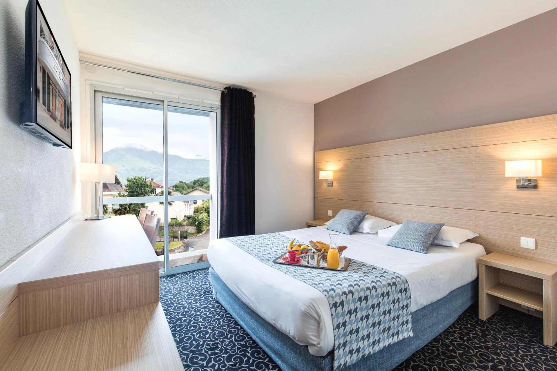 Chambre disponible pour un séminaire d'entreprise à Hôtel Le Méditerranée - Lourdes