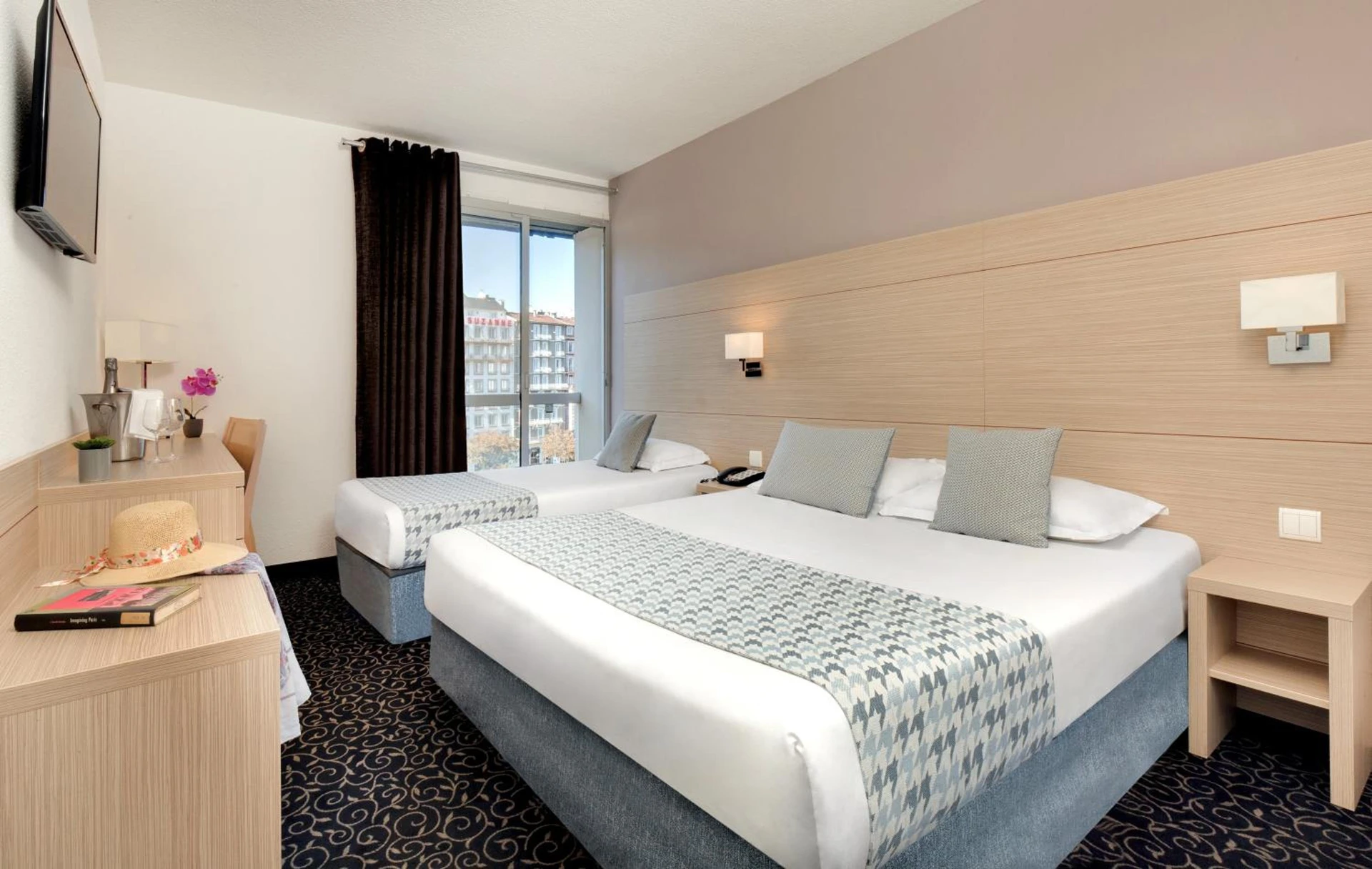 Chambre disponible pour un séminaire d'entreprise à Hôtel Le Méditerranée - Lourdes
