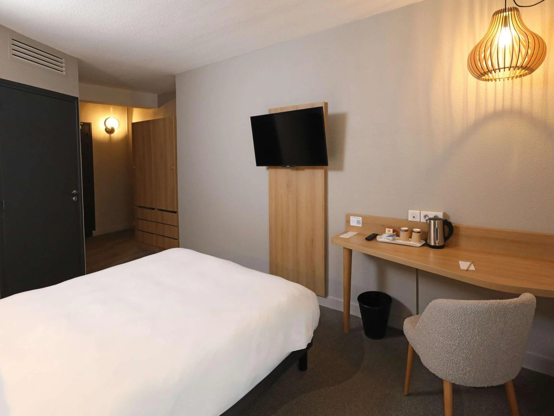 Magnifique chambre pour un séminaire d'entreprise à Mercure Abbeville Centre – Porte de La Baie de Somme - Abbeville