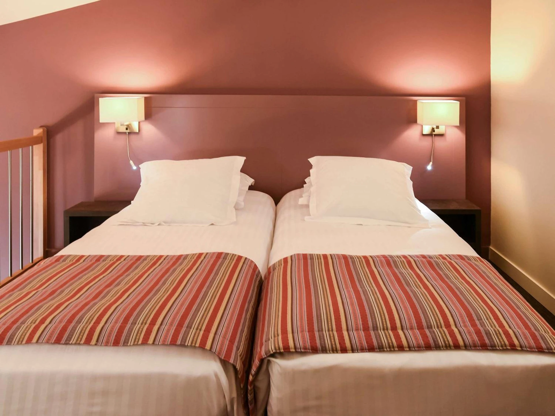 Magnifique chambre pour un séminaire d'entreprise à Mercure Aix-En-Provence Sainte-Victoire - Châteauneuf-le-Rouge