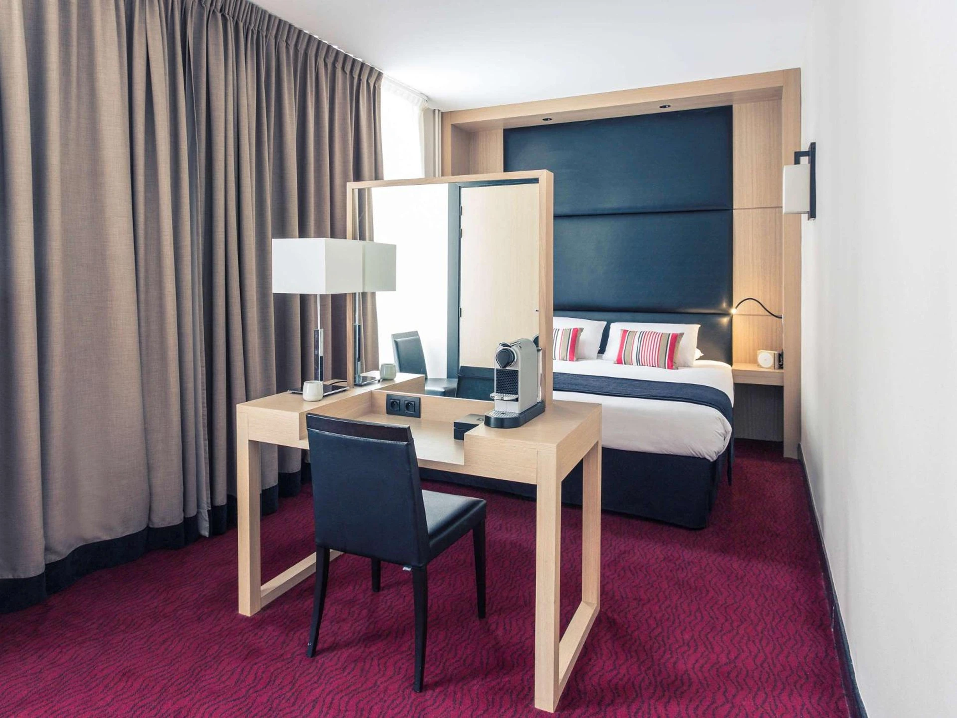 Magnifique chambre pour un séminaire d'entreprise à Hôtel Mercure Bayonne Centre Le Grand Hotel - Bayonne