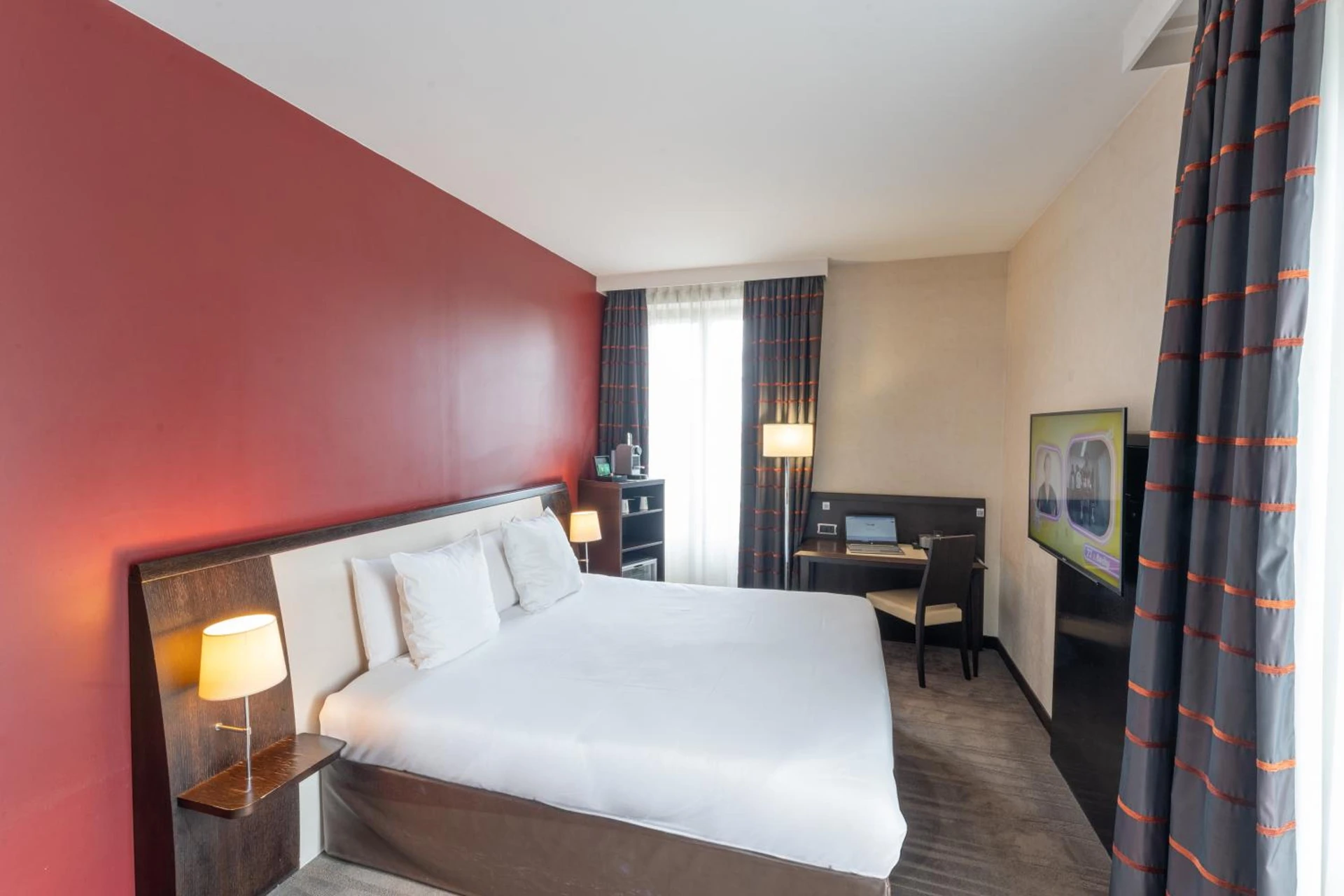 Magnifique chambre pour un séminaire d'entreprise à Mercure Le Mans Centre - Le Mans