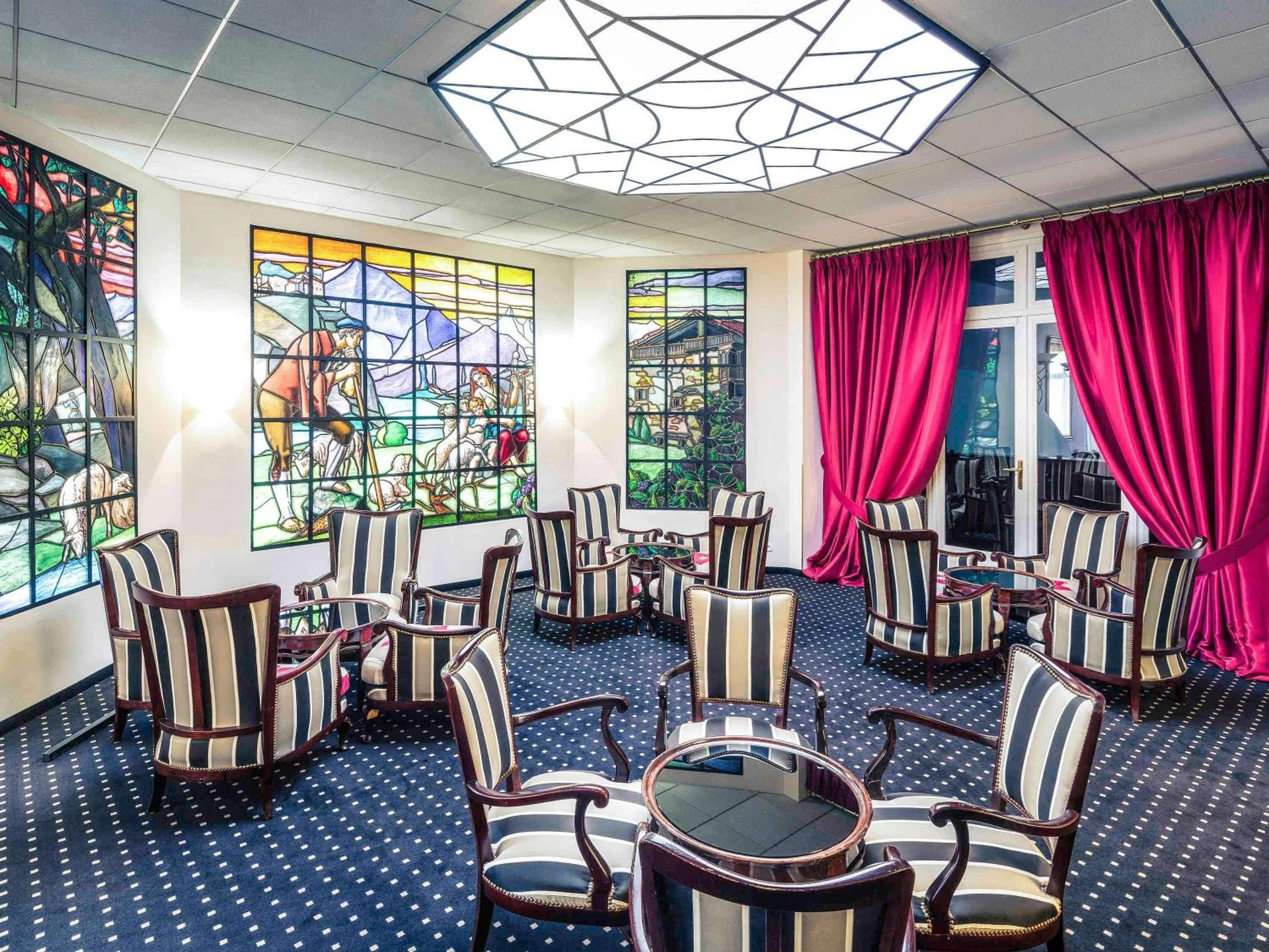 Salle de séminaire à Mercure Lourdes Impérial - Organiser un événement professionnel à Lourdes