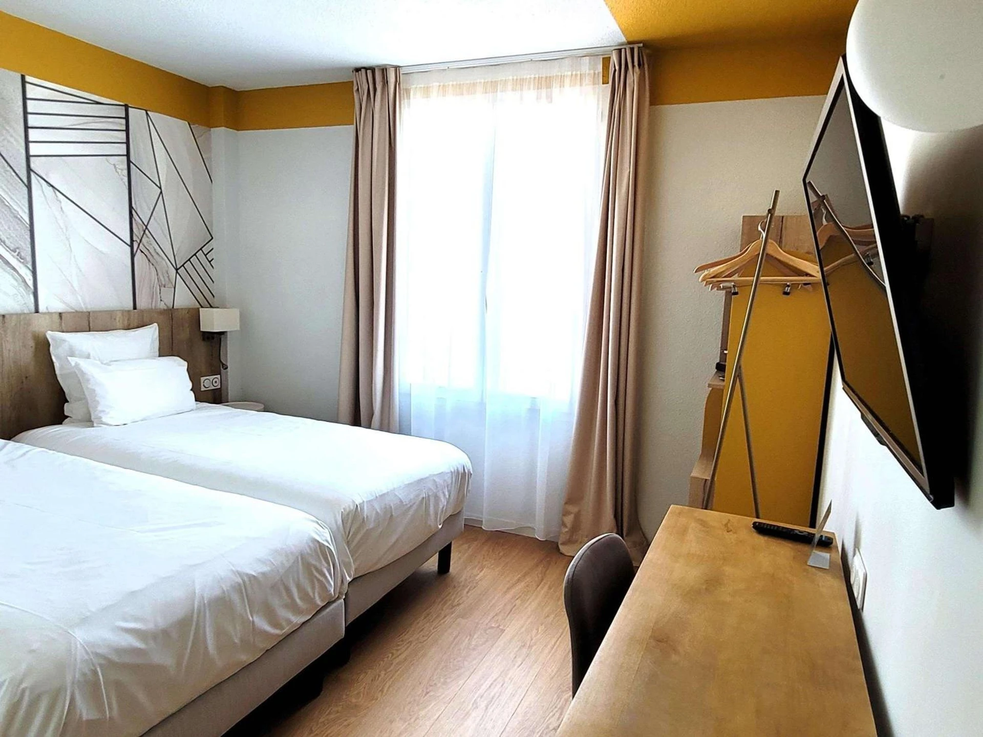 Chambre disponible pour un séminaire d'entreprise à Mercure Lourdes Impérial - Lourdes