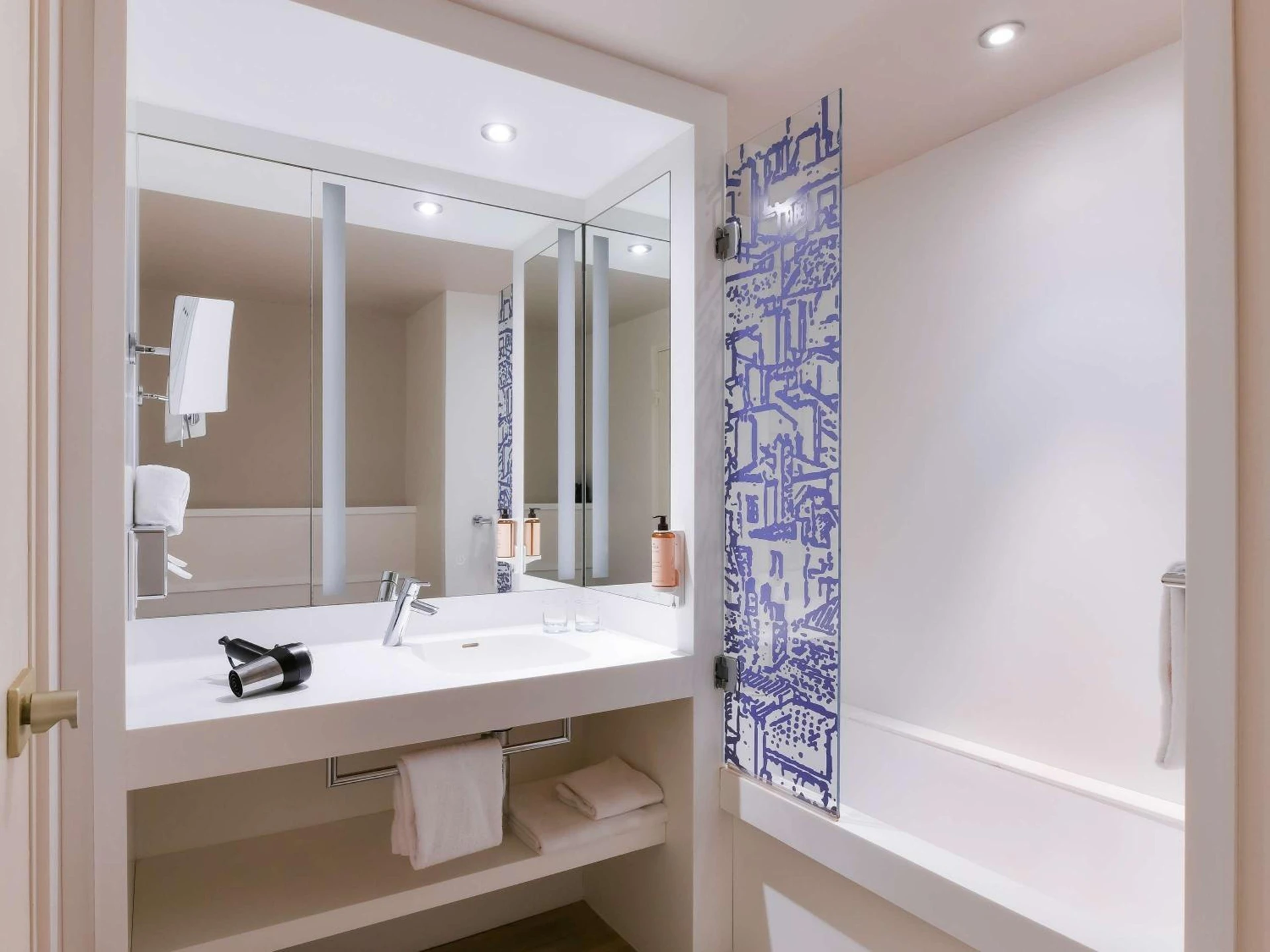 Organiser un séminaire d'entreprise : Mercure Lyon Centre Saxe Lafayette à lyon-3e-arrondissement