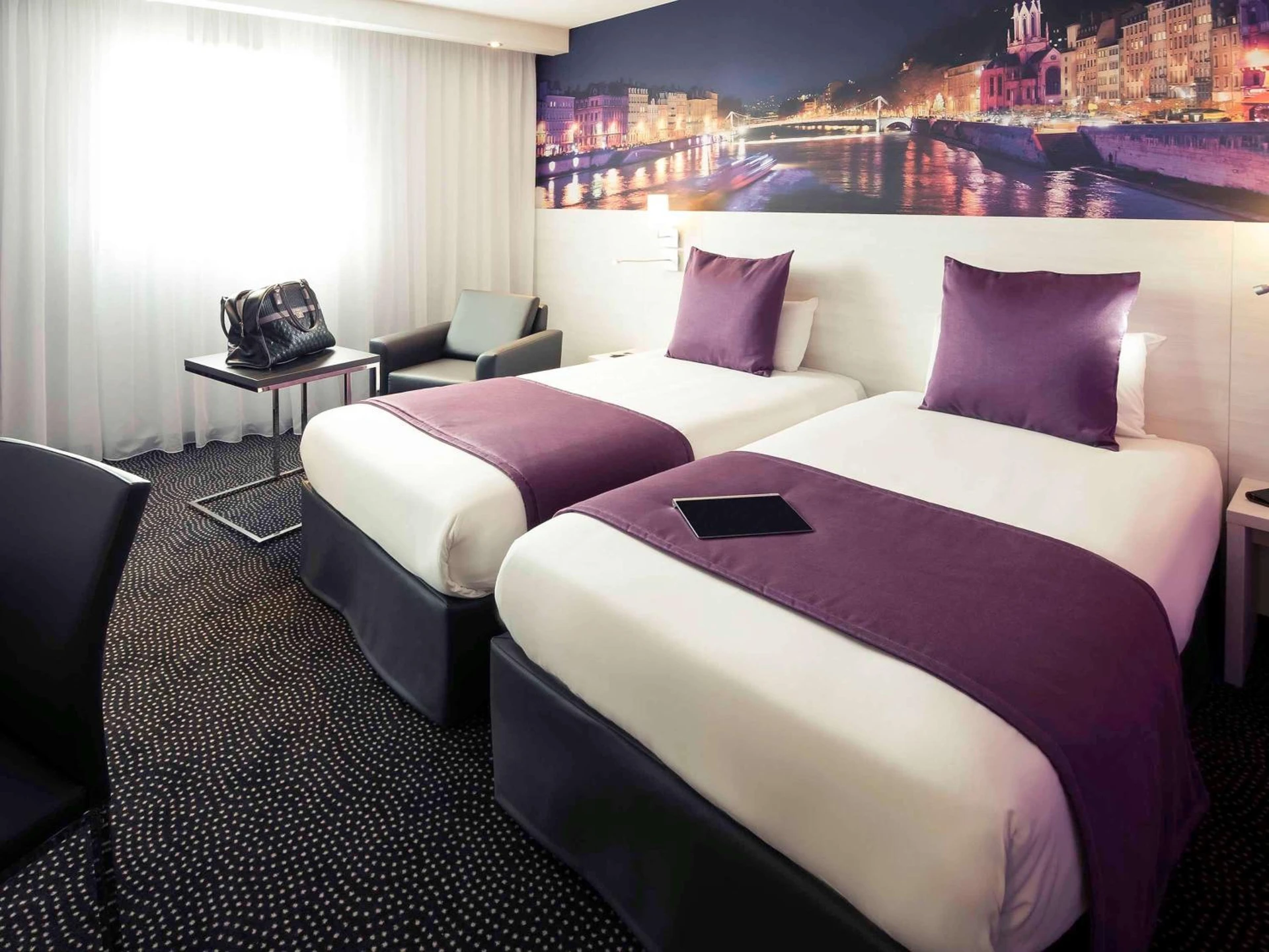 Chambre disponible pour un séminaire d'entreprise à Hôtel Mercure Lyon Centre Charpennes Parc de la Tête d'Or - Villeurbanne