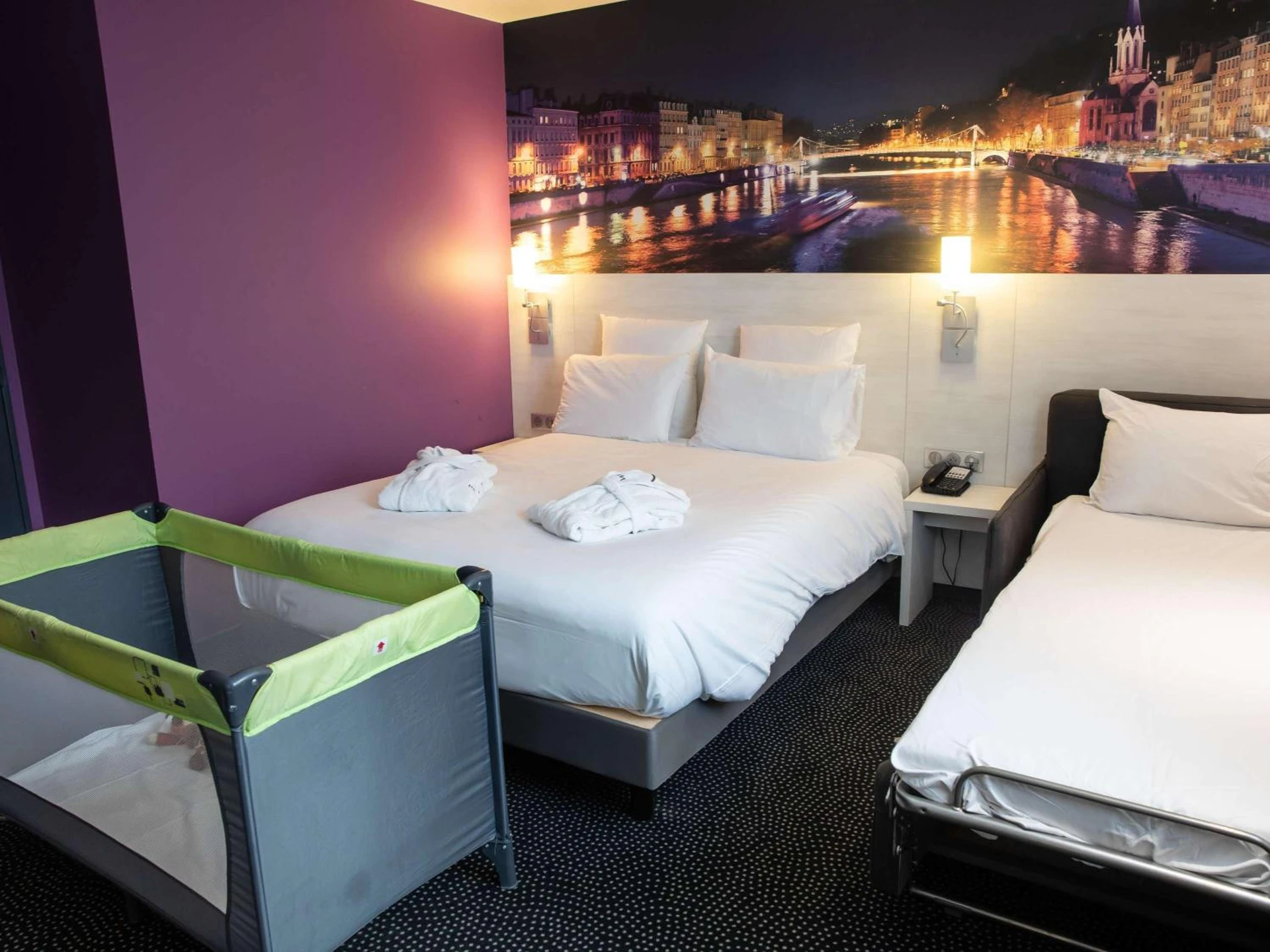 Magnifique chambre pour un séminaire d'entreprise à Hôtel Mercure Lyon Centre Charpennes Parc de la Tête d'Or - Villeurbanne