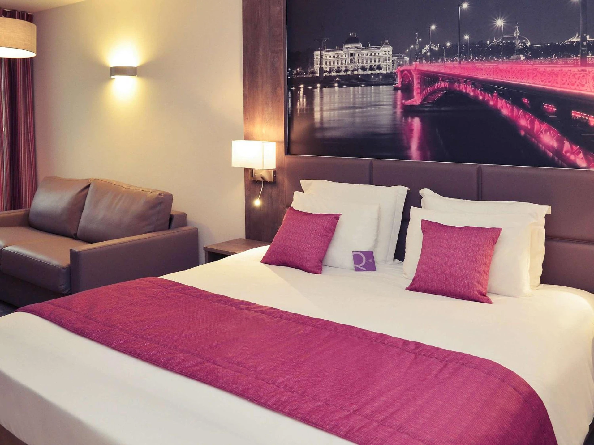 Chambre disponible pour un séminaire d'entreprise à Mercure Lyon Est Chaponnay - Chaponnay