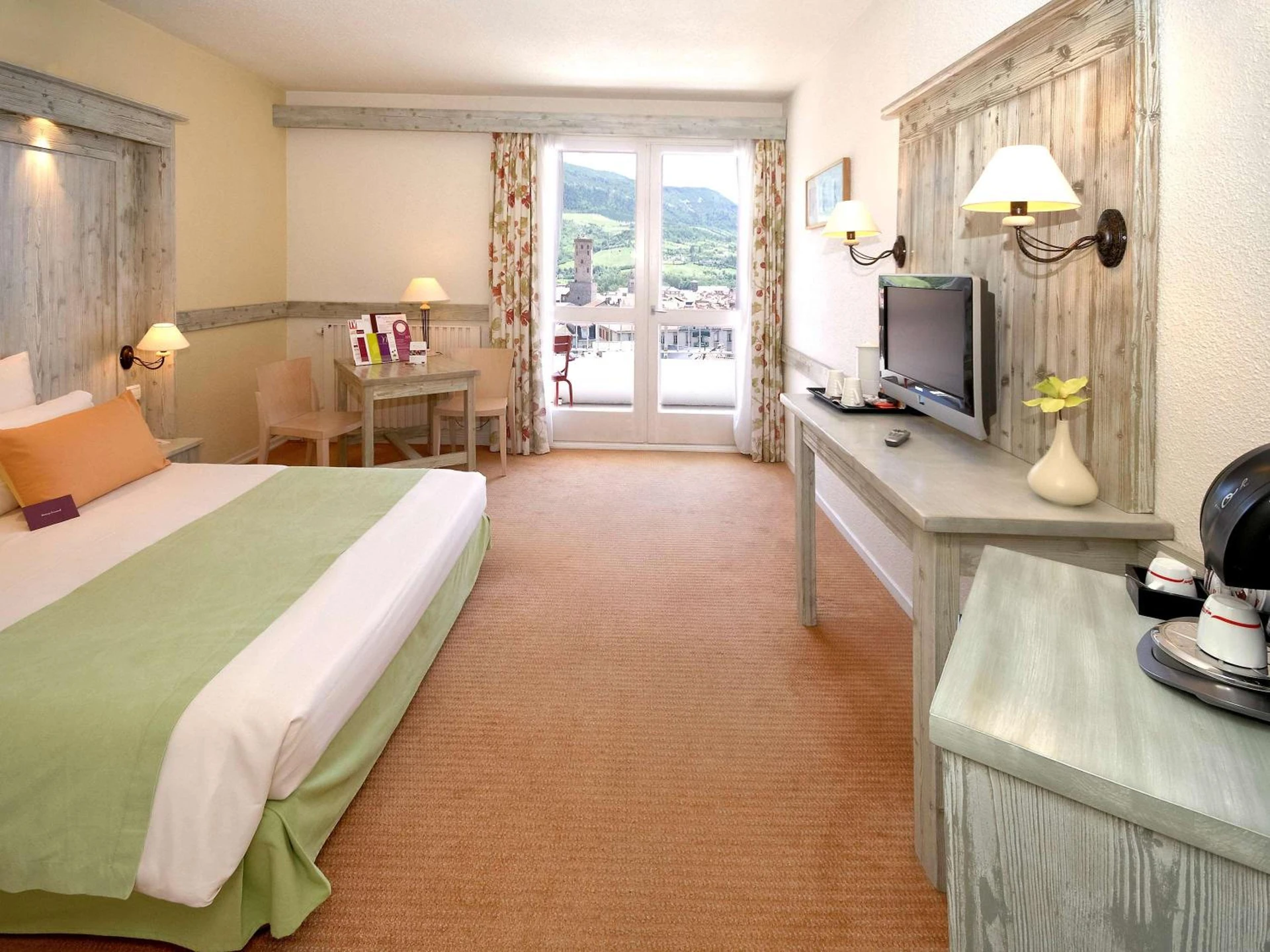 Chambre disponible pour un séminaire d'entreprise à Mercure Millau - Millau