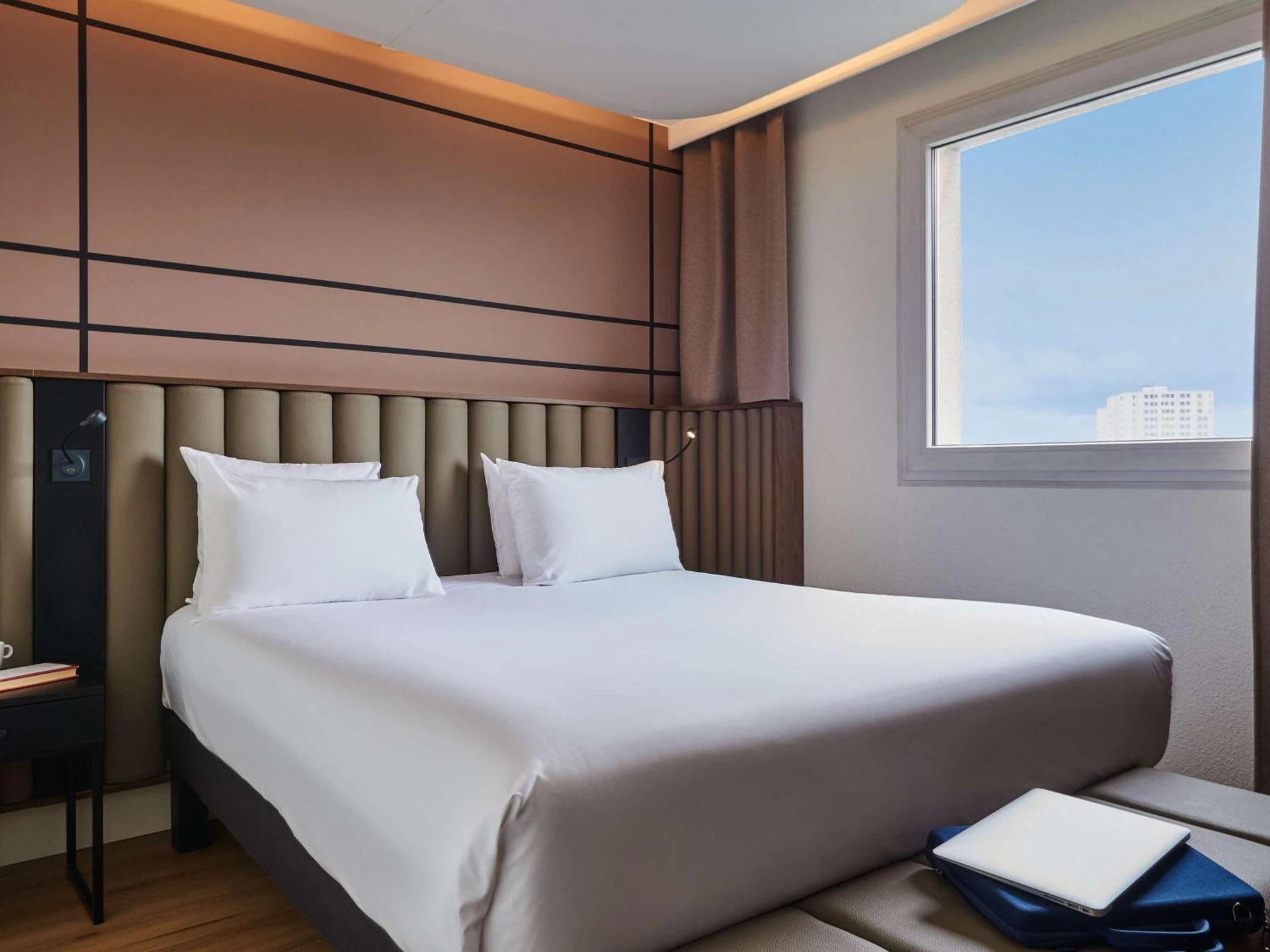 Chambre disponible pour un séminaire d'entreprise à Mercure Paris Nanterre - Nanterre