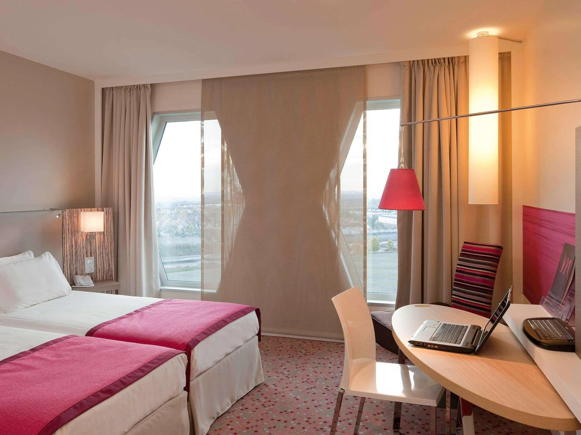 Magnifique chambre pour un séminaire d'entreprise à Mercure Paris Orly Rungis Aéroport - Rungis