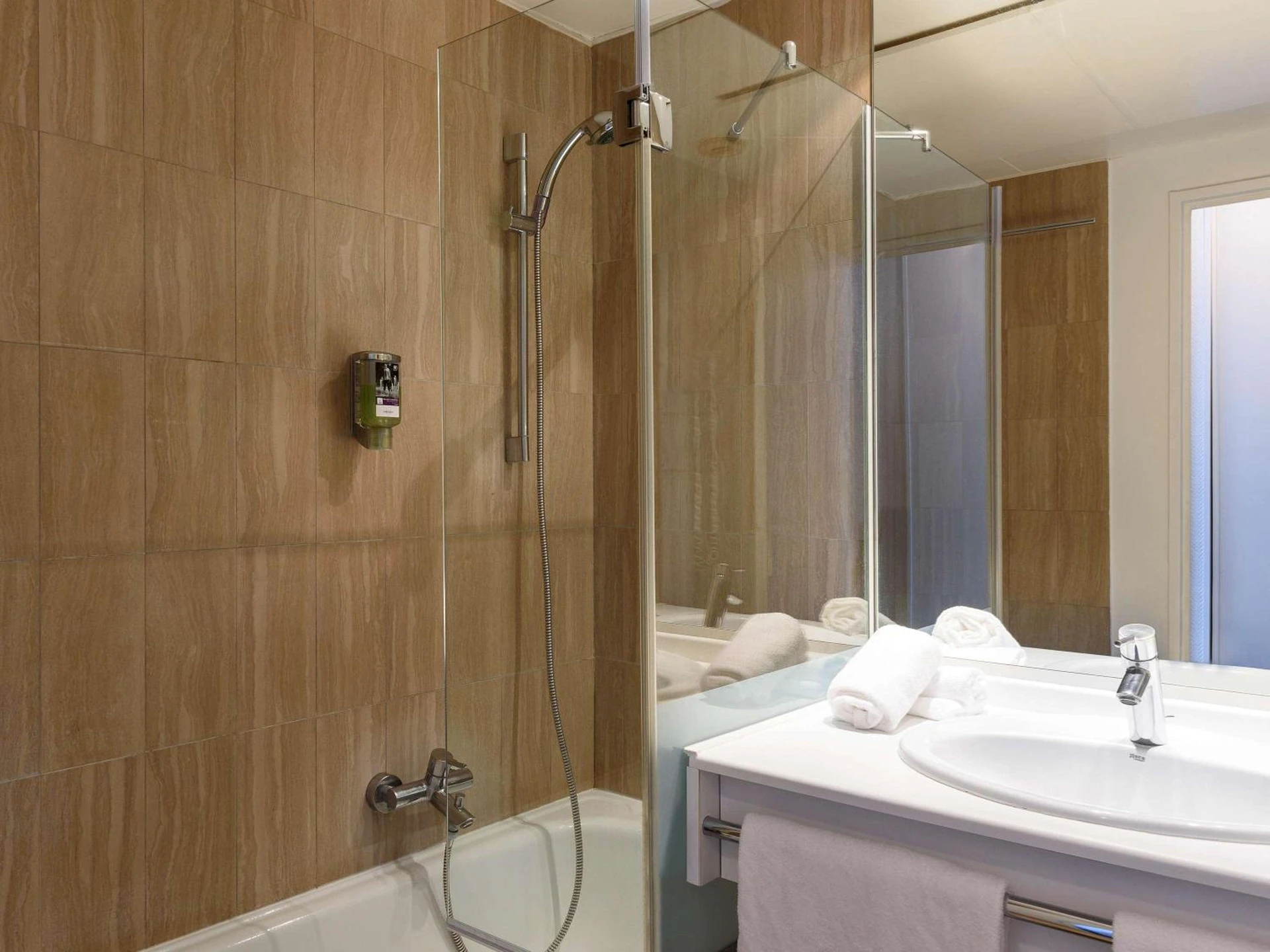 Chambre disponible pour un séminaire d'entreprise à Mercure Thalasso & Spa Port Fréjus - Fréjus