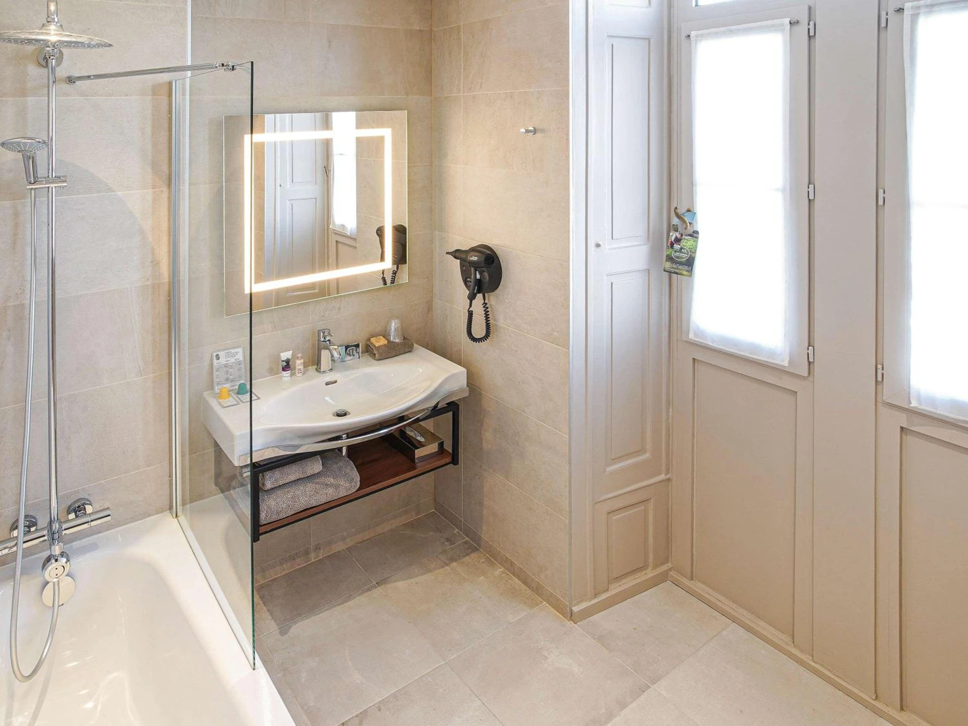 Chambre disponible pour un séminaire d'entreprise à Mercure Rennes Centre Place Bretagne - Rennes