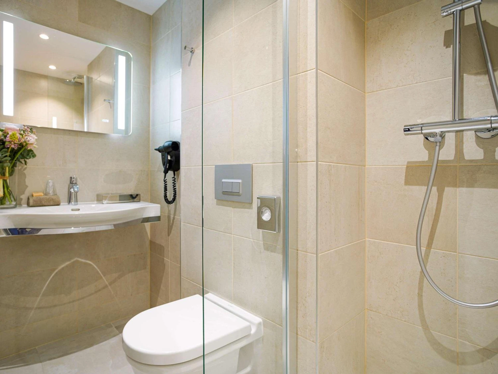 Magnifique chambre pour un séminaire d'entreprise à Mercure Rennes Centre Place Bretagne - Rennes