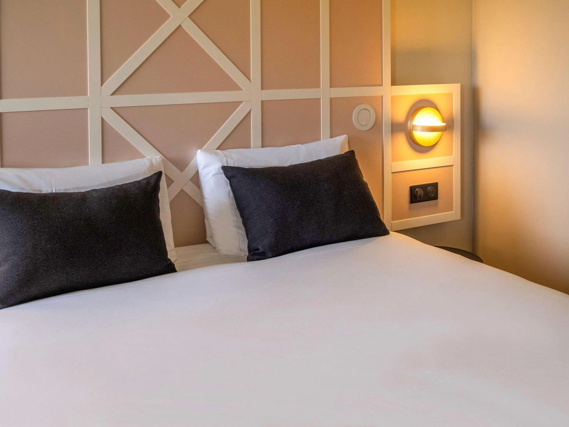 Chambre disponible pour un séminaire d'entreprise à Mercure Rouen Centre Champ de Mars - Rouen