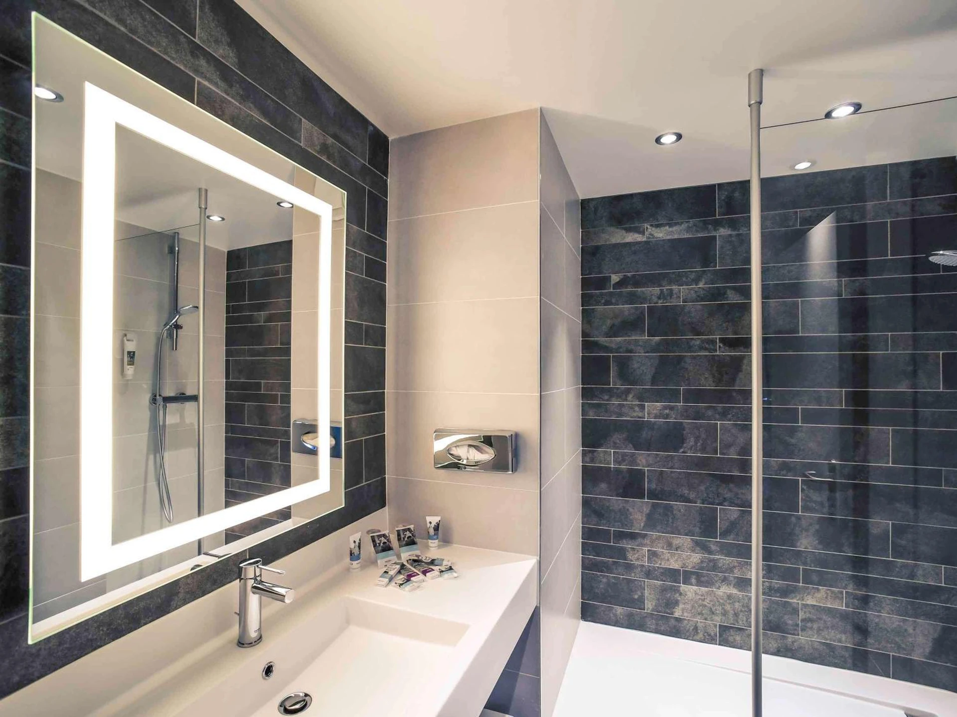 Magnifique chambre pour un séminaire d'entreprise à Mercure Saint Lô Centre - Saint-Lô
