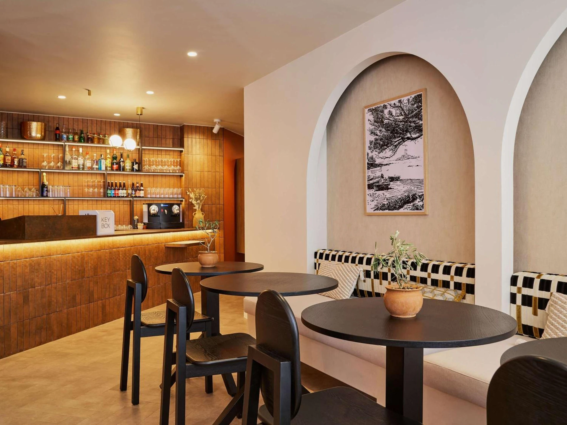 Lieu convivial pour un séminaire d'entreprise à Mercure Saint Raphael Centre Plage - Saint-Raphaël - En savoir plus 