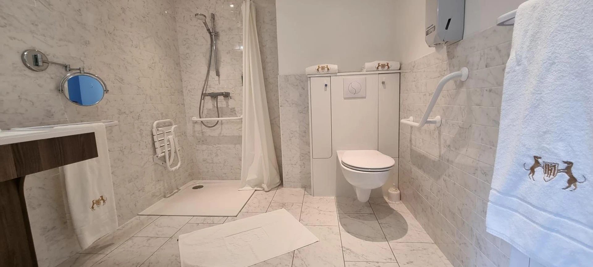 Magnifique chambre pour un séminaire d'entreprise à Hotel Meurice - Calais
